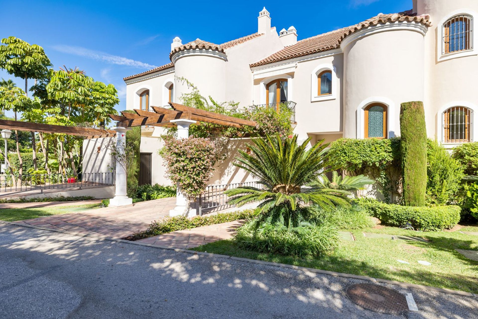 Multiple Houses in Estepona, Andalusia 12357717