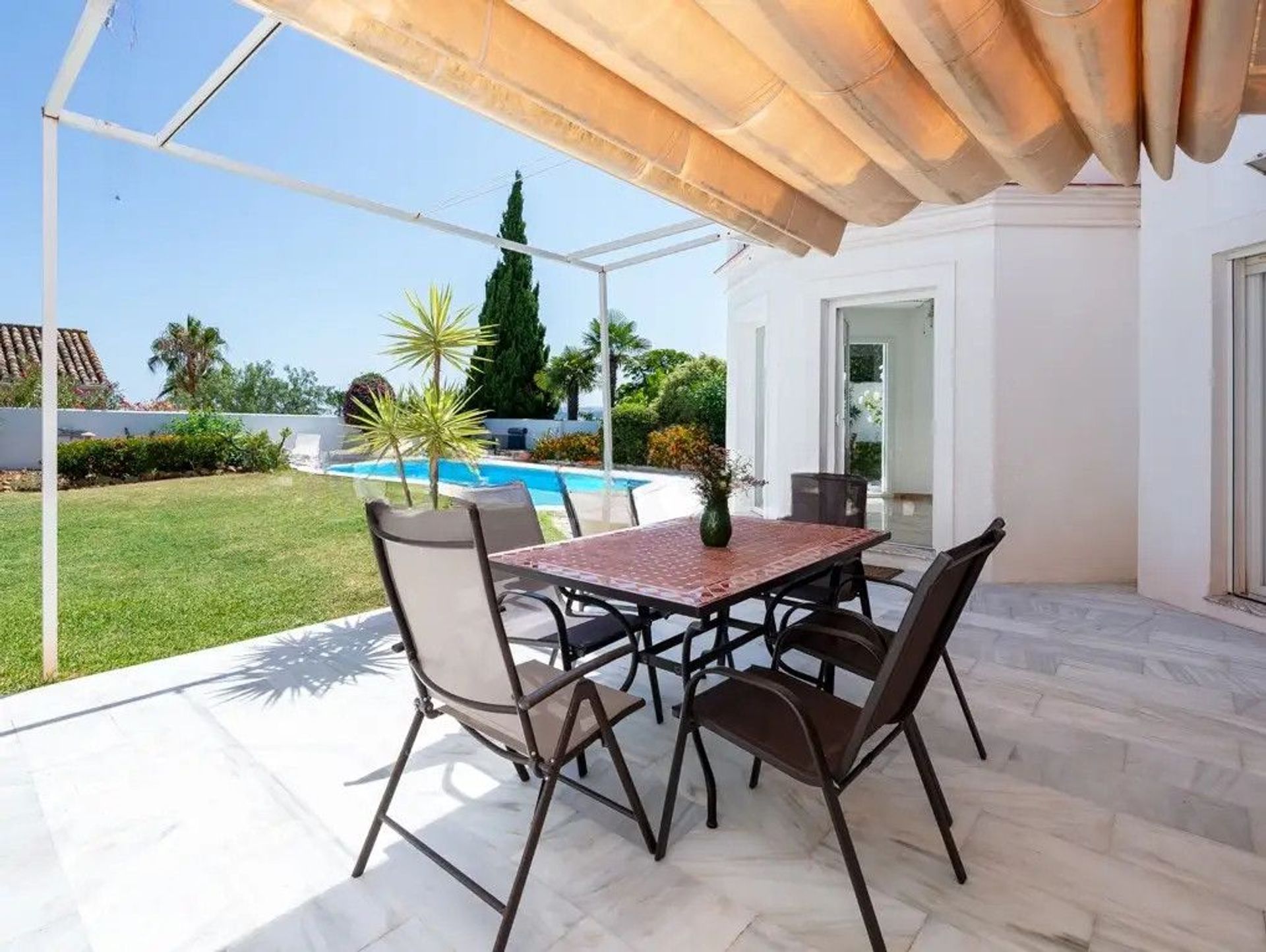 Casa nel Estepona, Andalucía 12359173