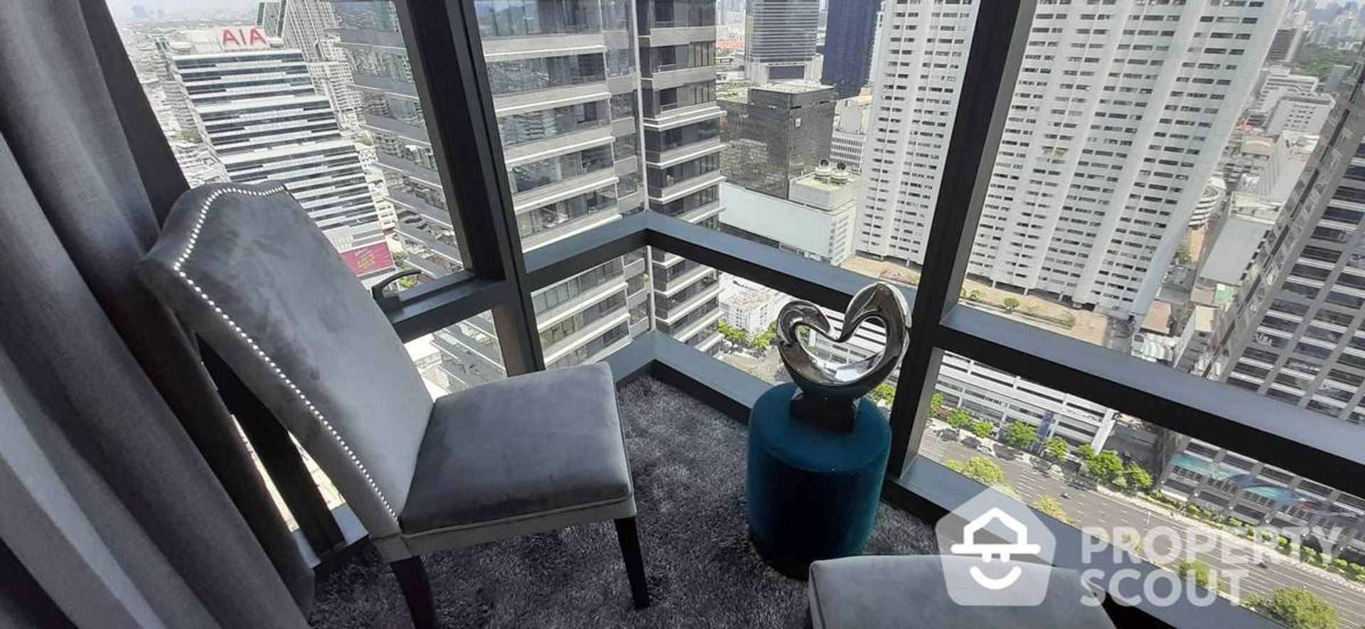 Condominium in Bang Rak, Krung Thep Maha Nakhon 12361856