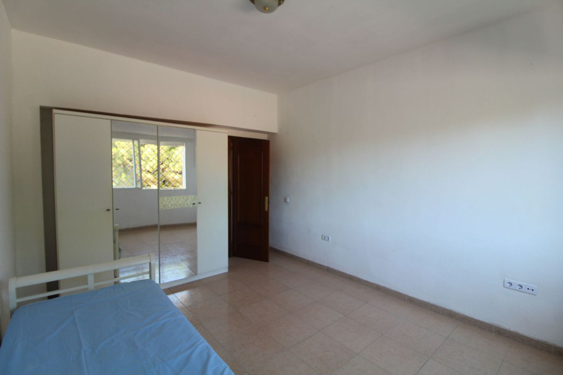 Condominio en , Andalusia 12362807