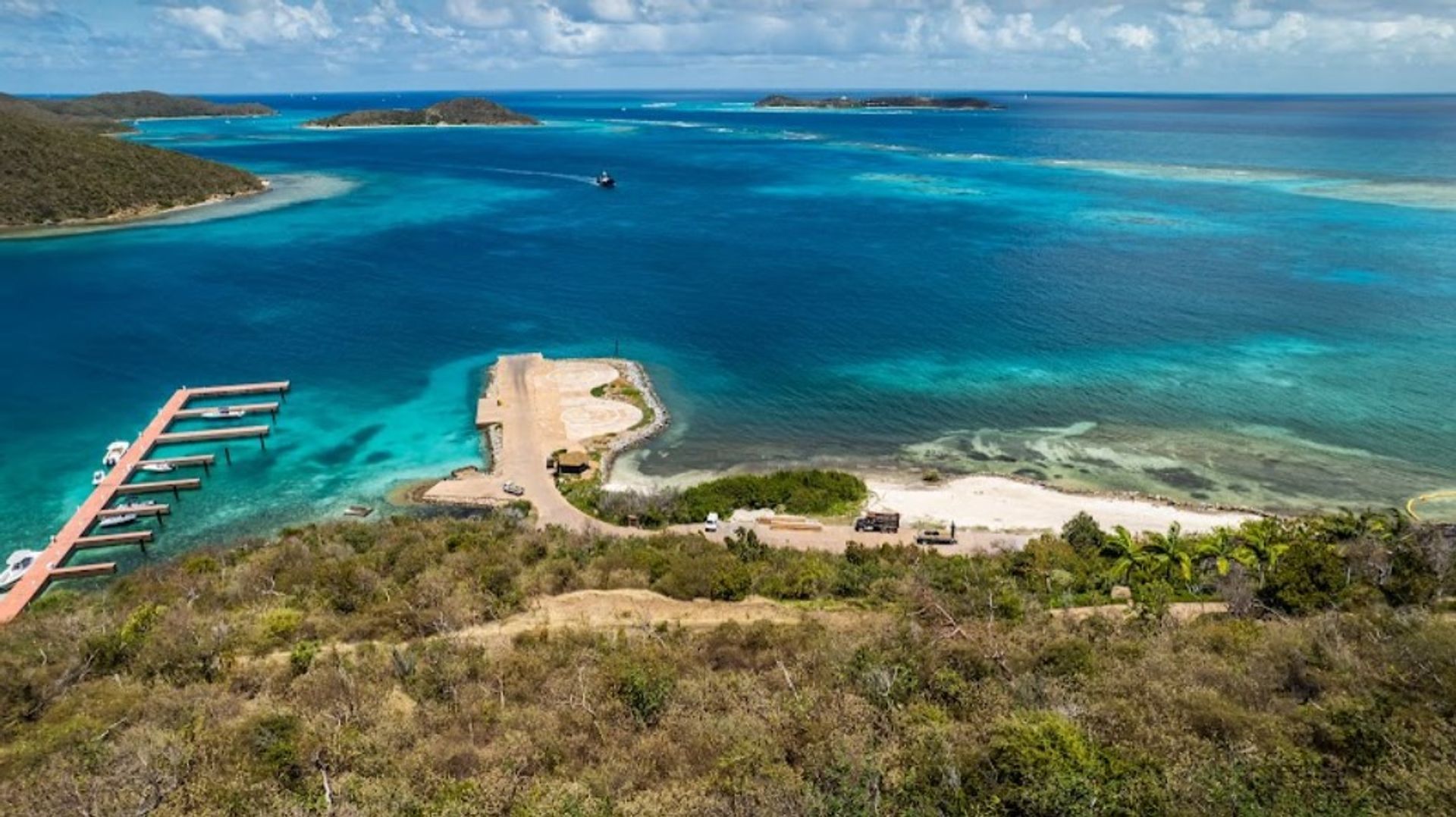 Tierra en bahía de coral, Islas Virgenes 12363281