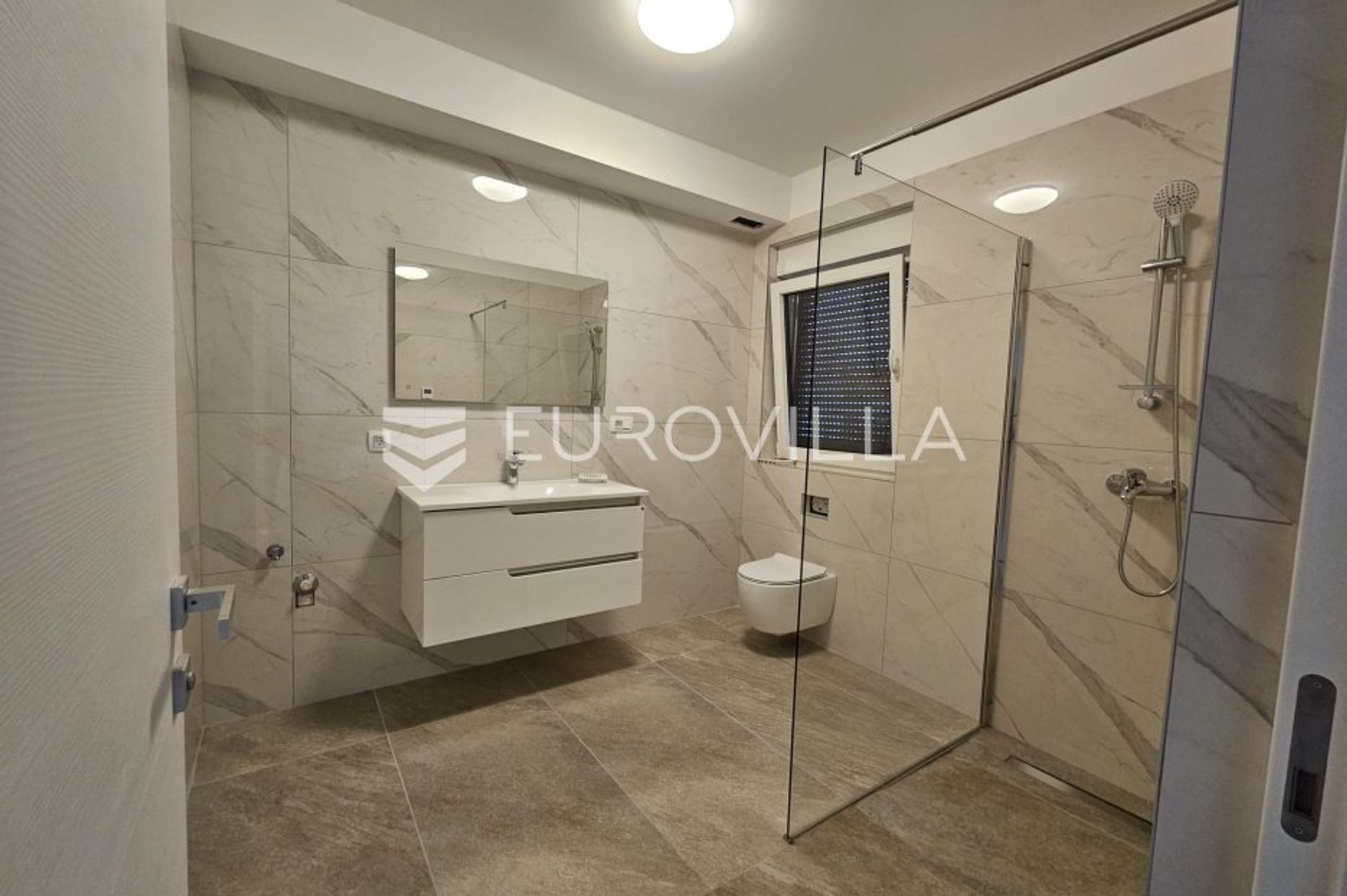 Condominio en Rijeka, Primorsko-goranska županija 12363598