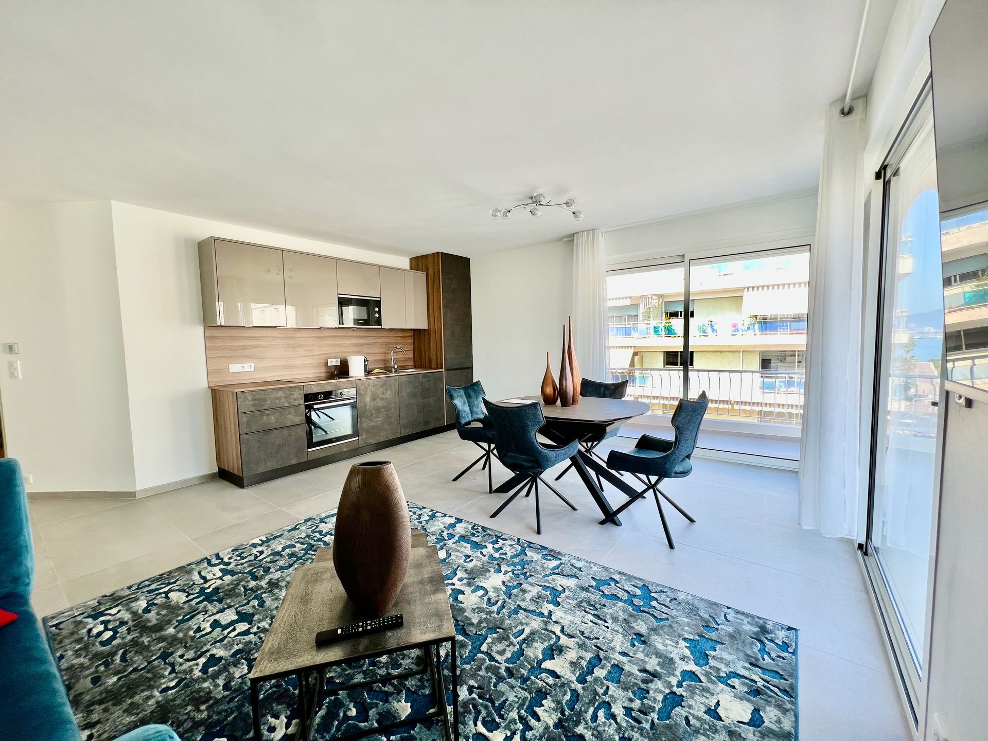 Condominium in Cannes, 6 Avenue Tristan Bernard 12364265