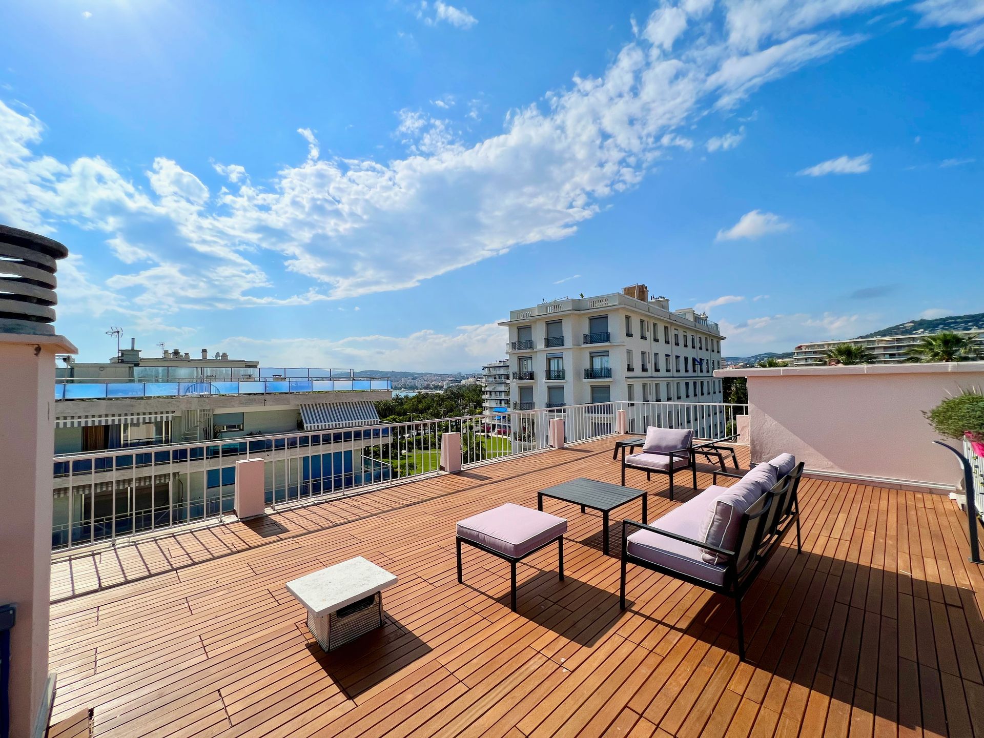 Condominium in Cannes, 6 Avenue Tristan Bernard 12364265