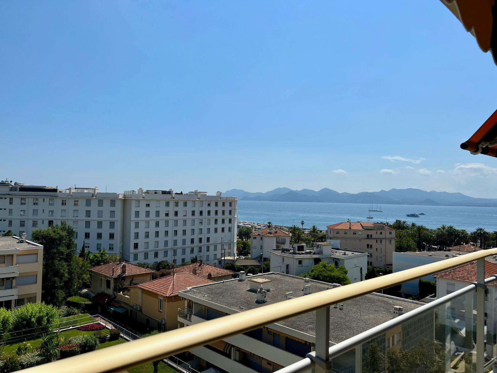 Osakehuoneisto sisään Cannes, 16 Boulevard Alexandre III 12364288