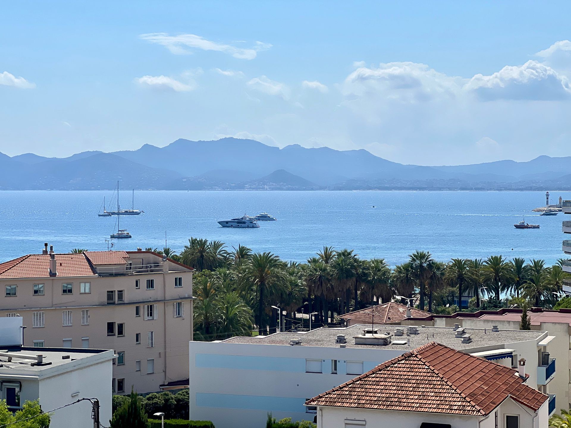 Condominium in Cannes, 16 Boulevard Alexandre III 12364288