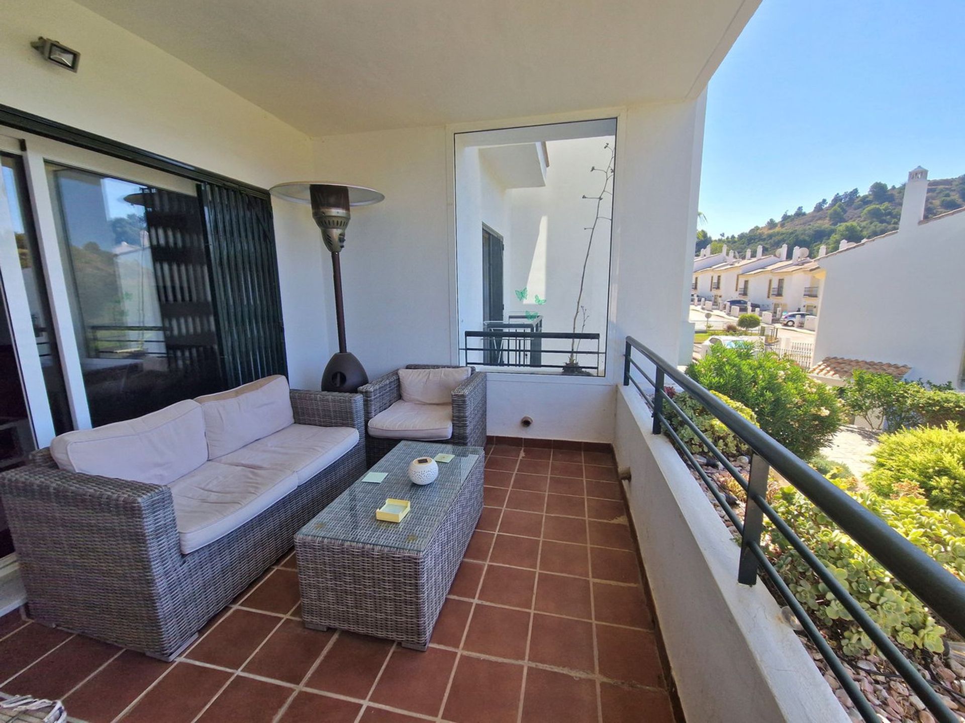 Condominium dans Alhaurín el Grande, Andalusia 12365680