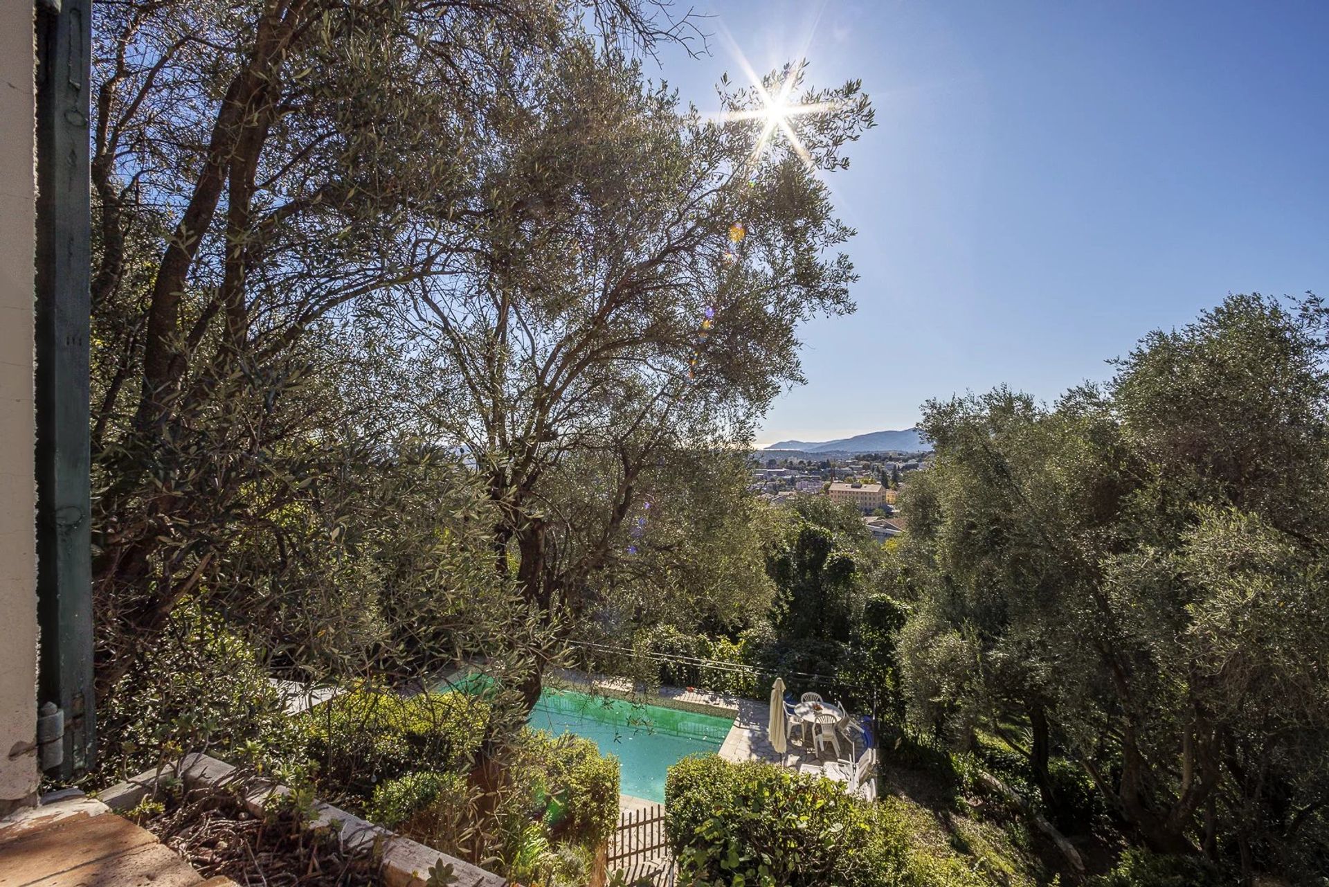 σπίτι σε Grasse, Provence-Alpes-Côte d'Azur 12365886