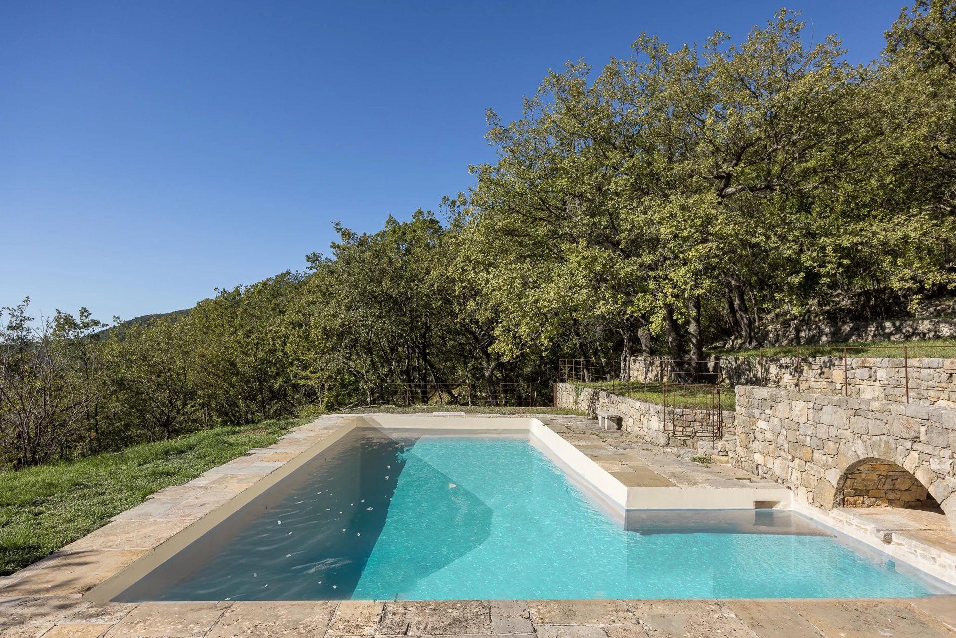 Huis in Châteauneuf-Grasse, Provence-Alpes-Côte d'Azur 12365887