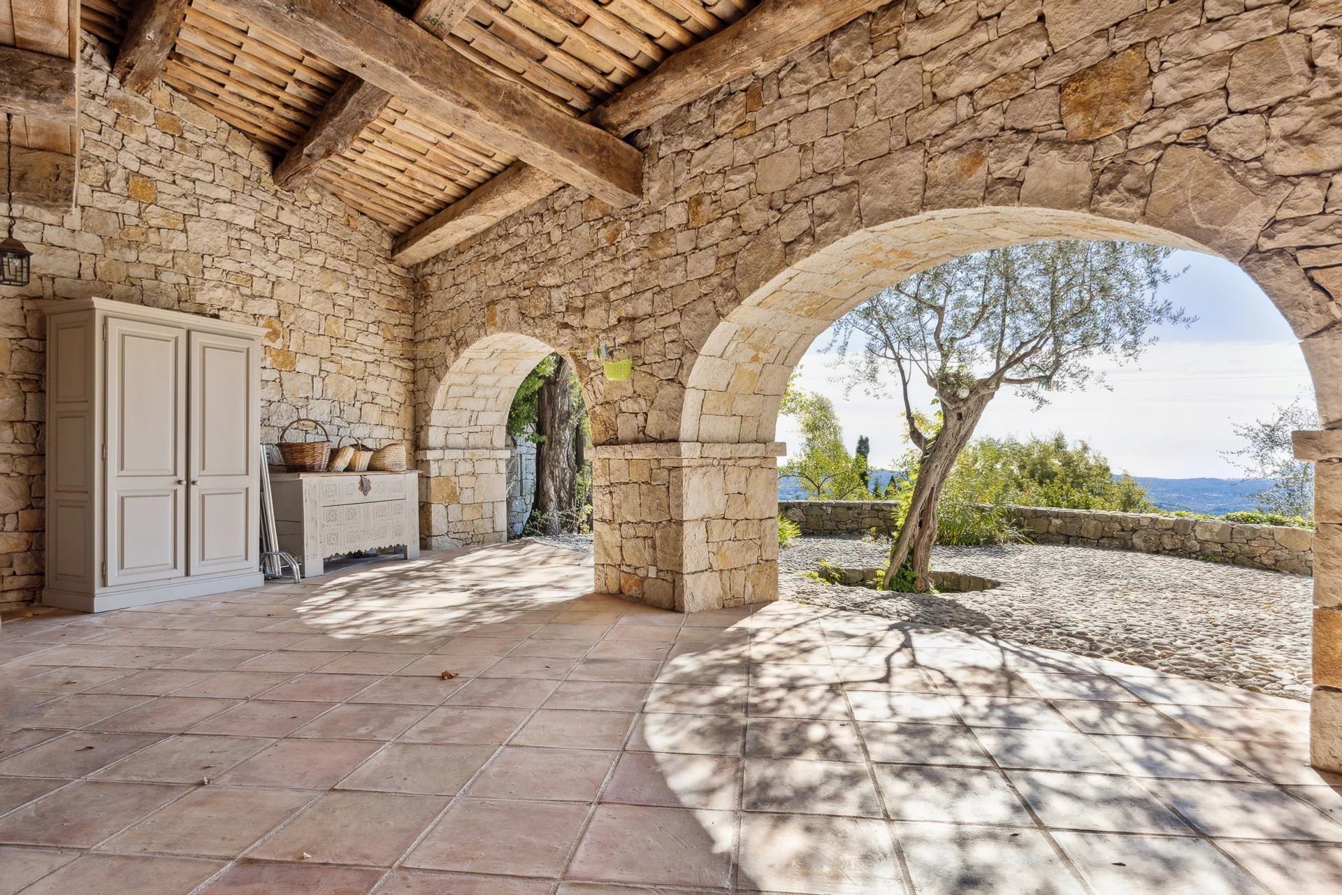 rumah dalam Châteauneuf-Grasse, Provence-Alpes-Côte d'Azur 12365887