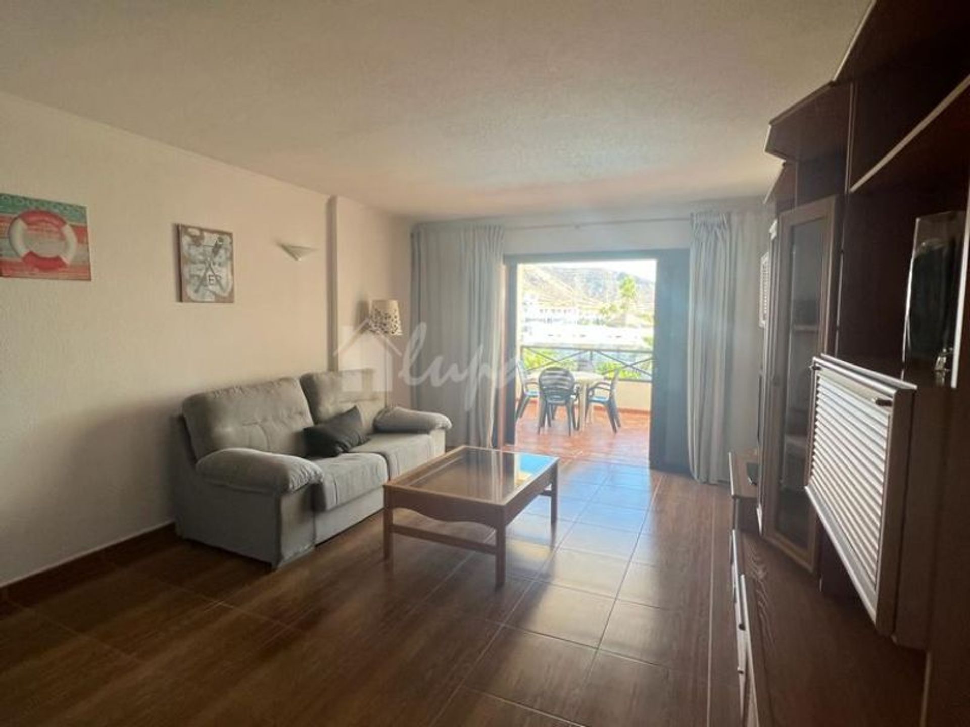 Condominium in Los Cristianos, Canarias 12368075