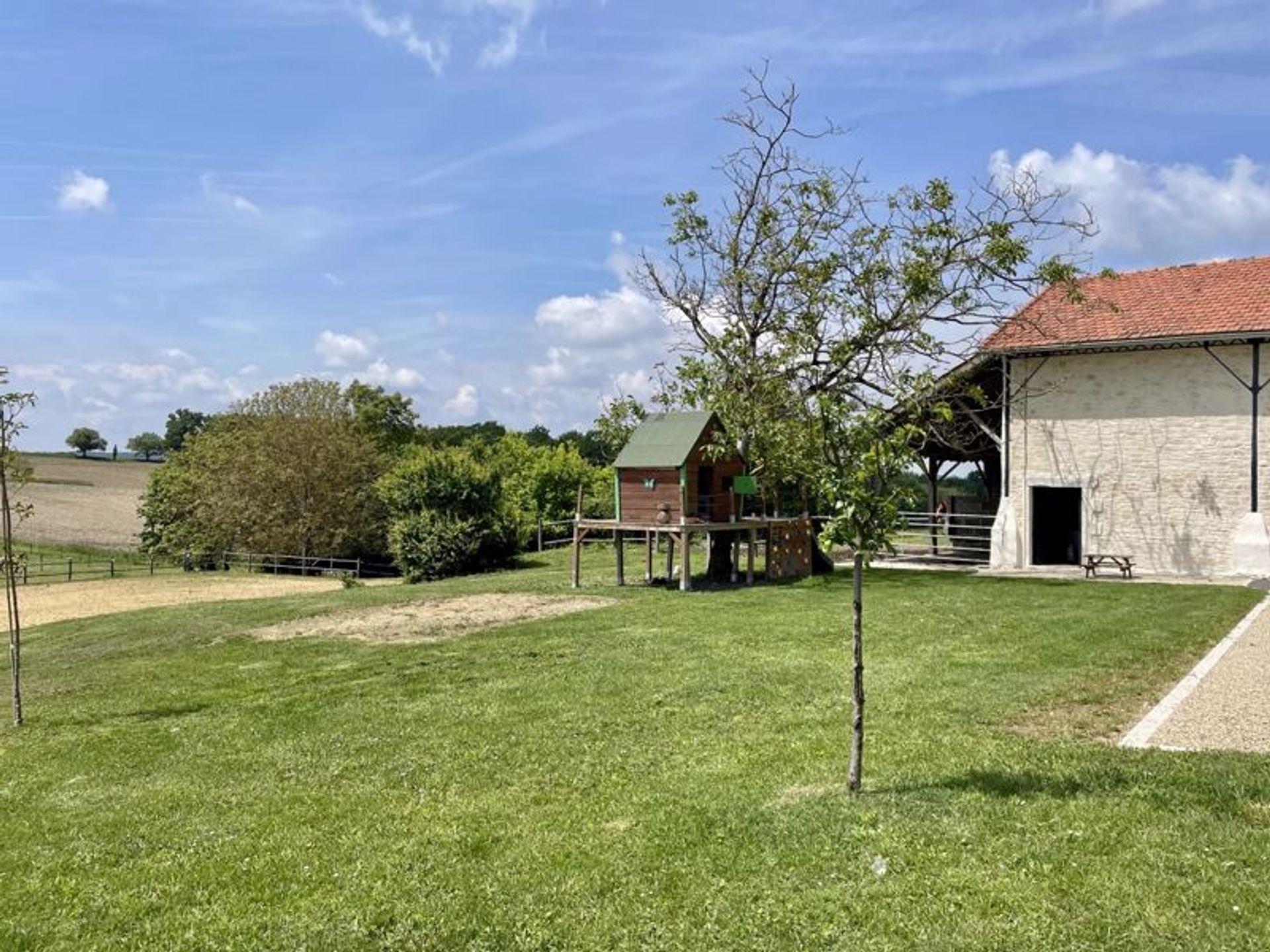 House in Ribérac, Nouvelle-Aquitaine 12368105