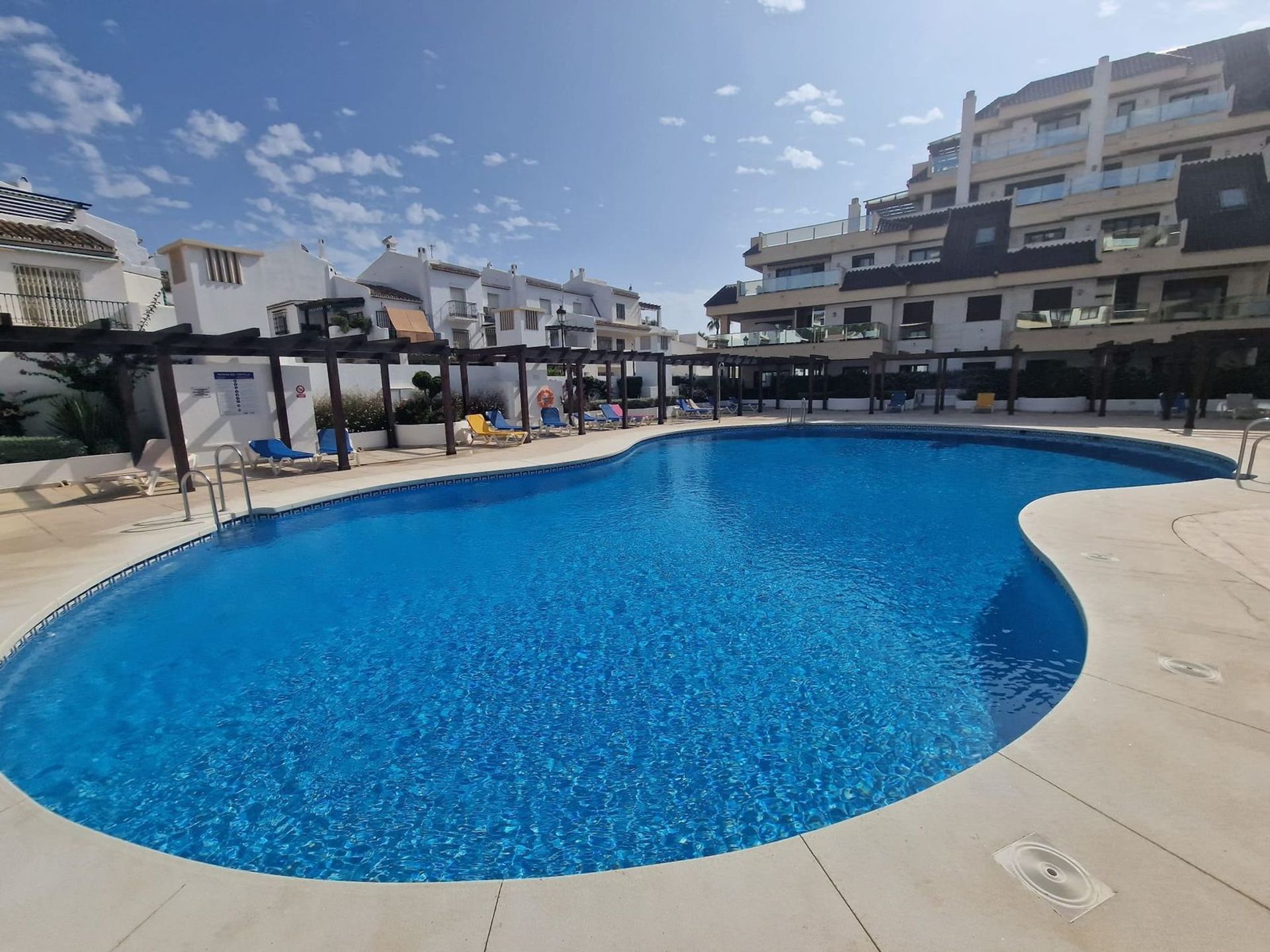 Condominio en Manilva, Andalucía 12368226