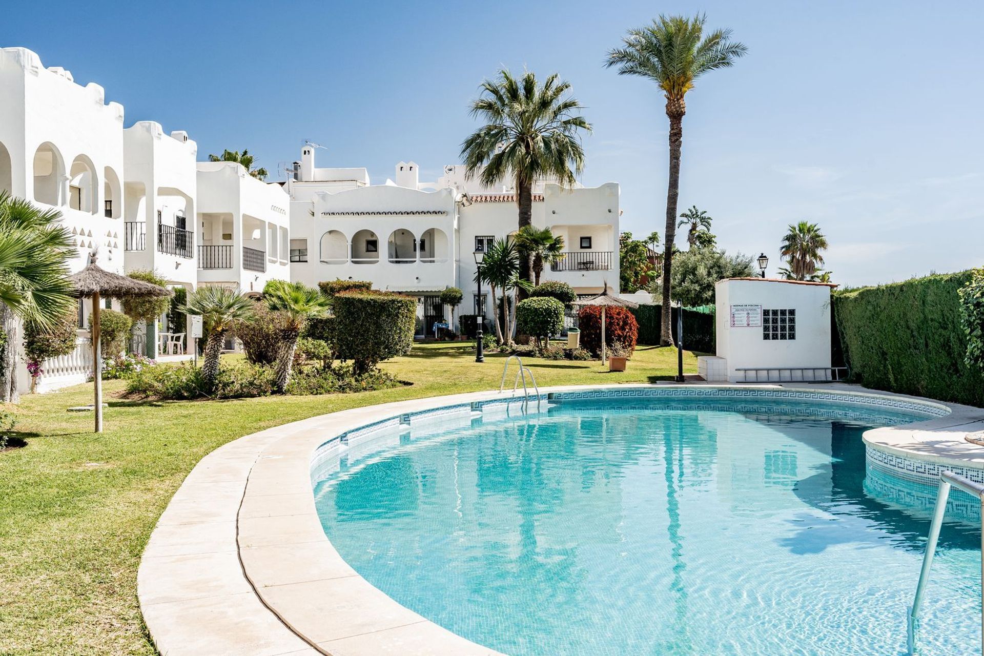 rumah dalam Estepona, Andalusia 12368279