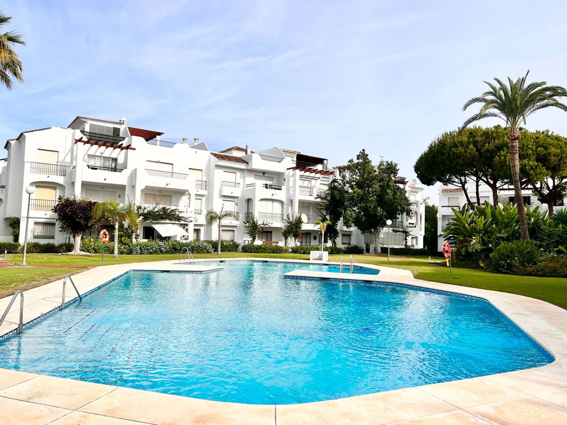 Condominium dans Estepona, Andalousie 12368445