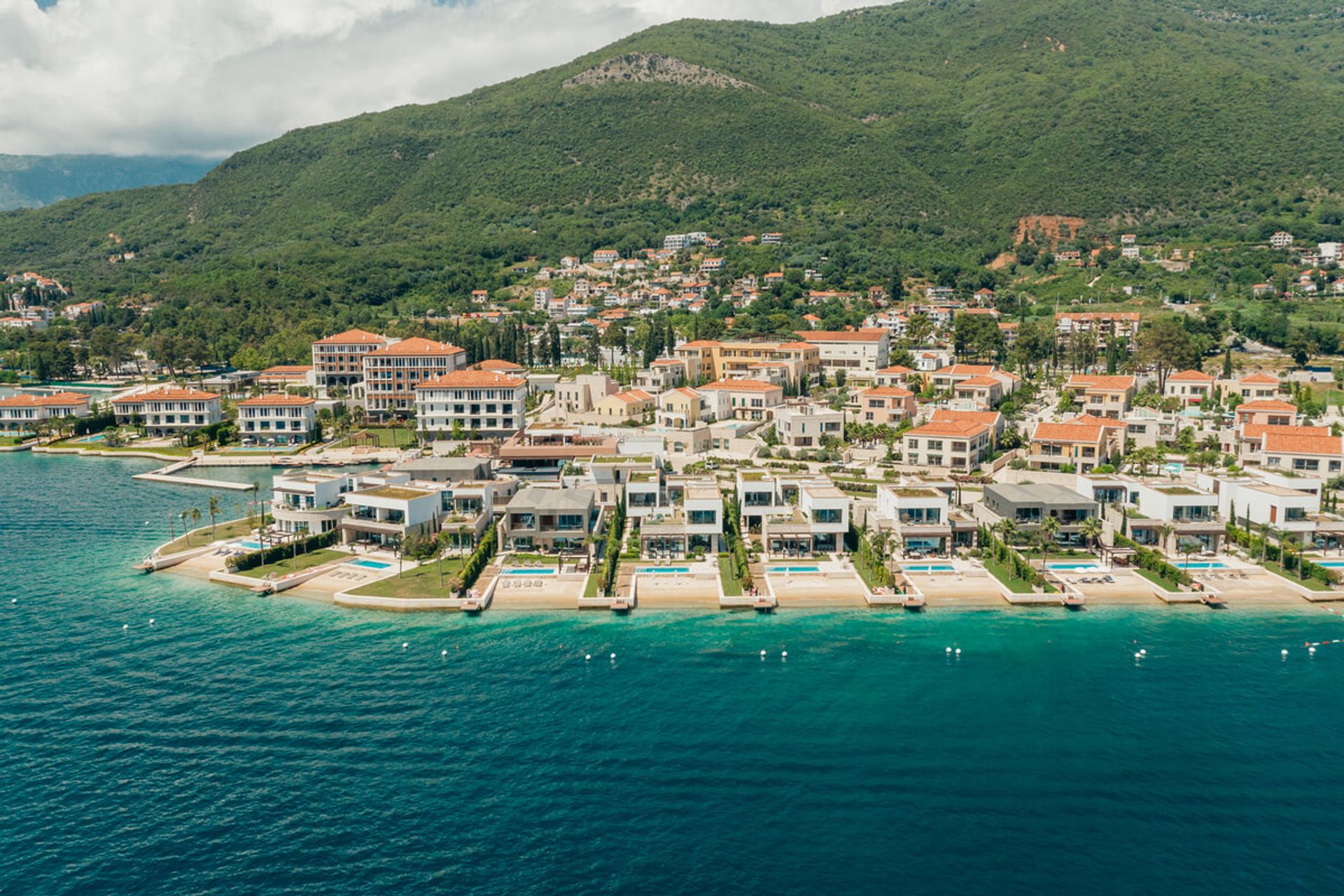 Будинок в Herceg Novi, Herceg Novi Municipality 12370459