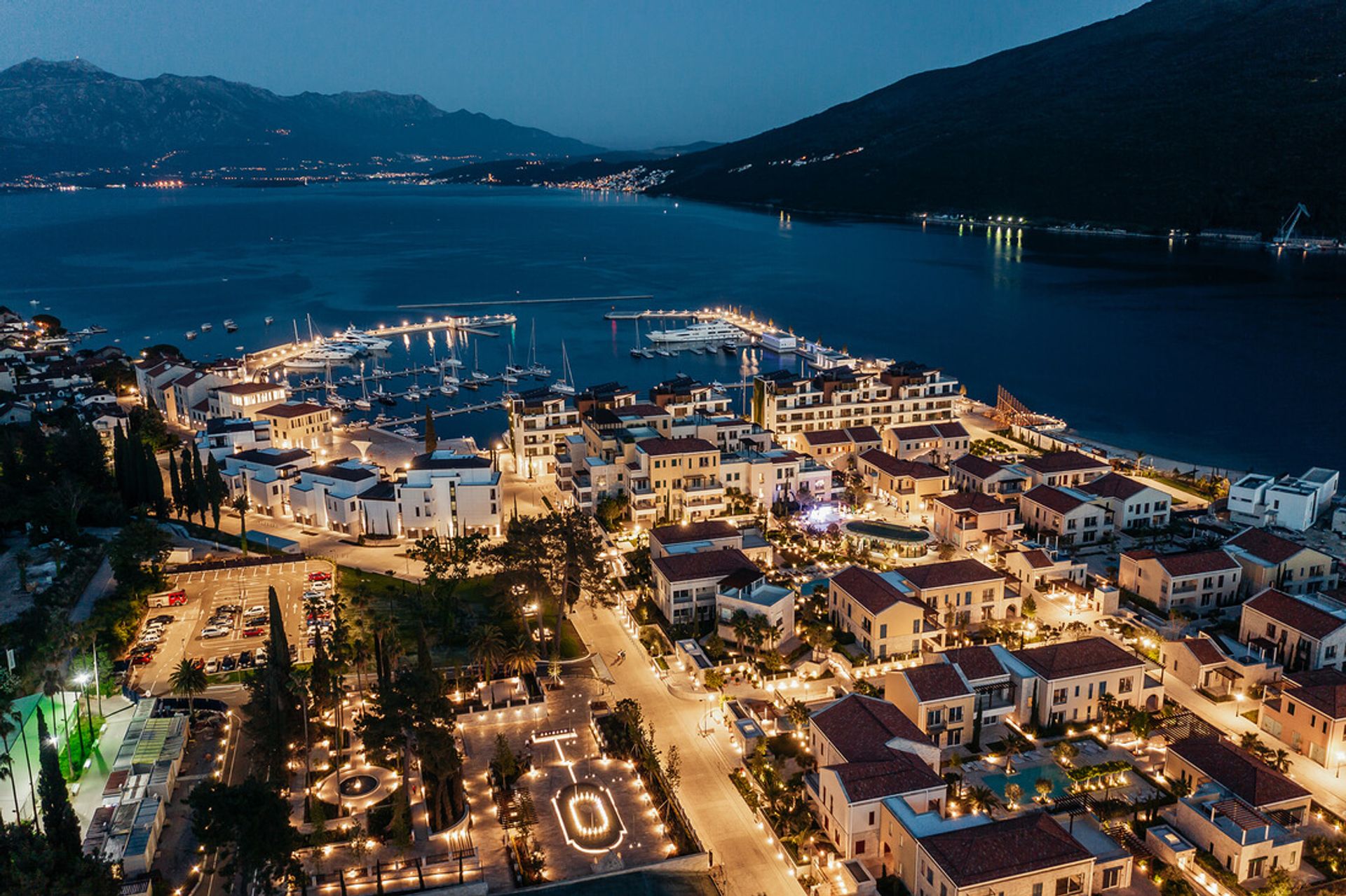 Ejerlejlighed i Herceg Novi, Herceg Novi Municipality 12370460