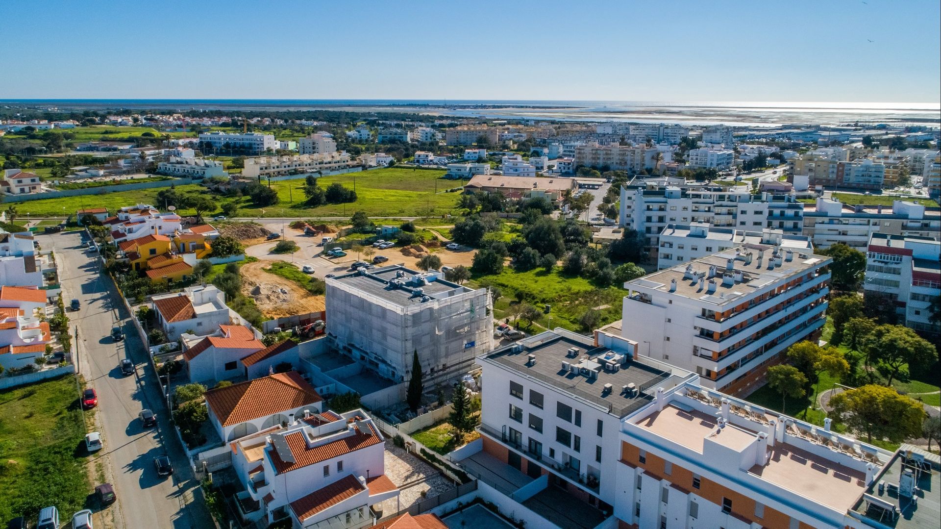 Condominium in Olhão, Faro District 12371509