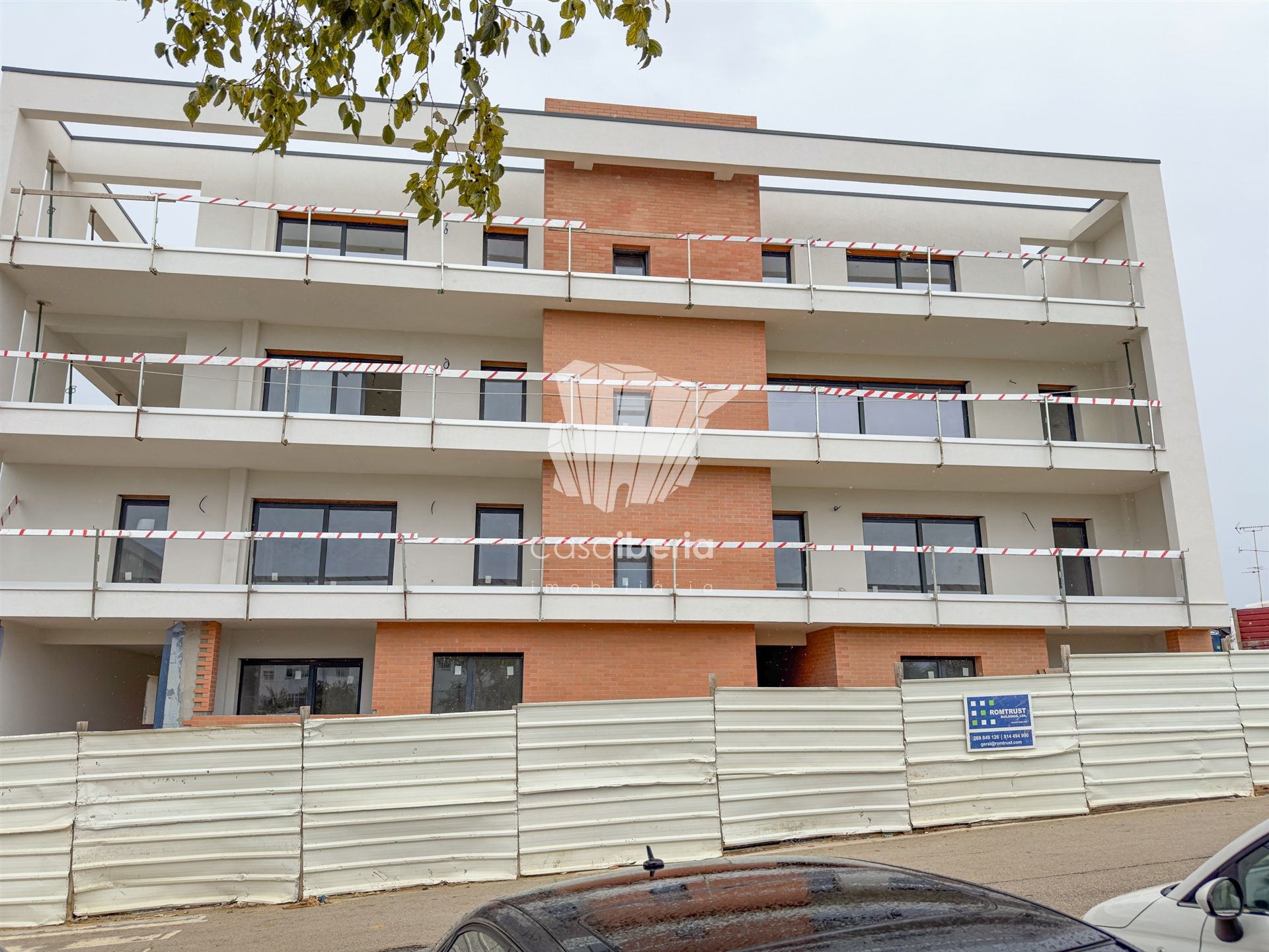 Condominium in Olhão, Faro District 12371509