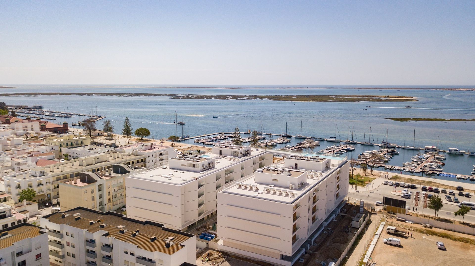 Condominium in Olhão, Faro District 12371536