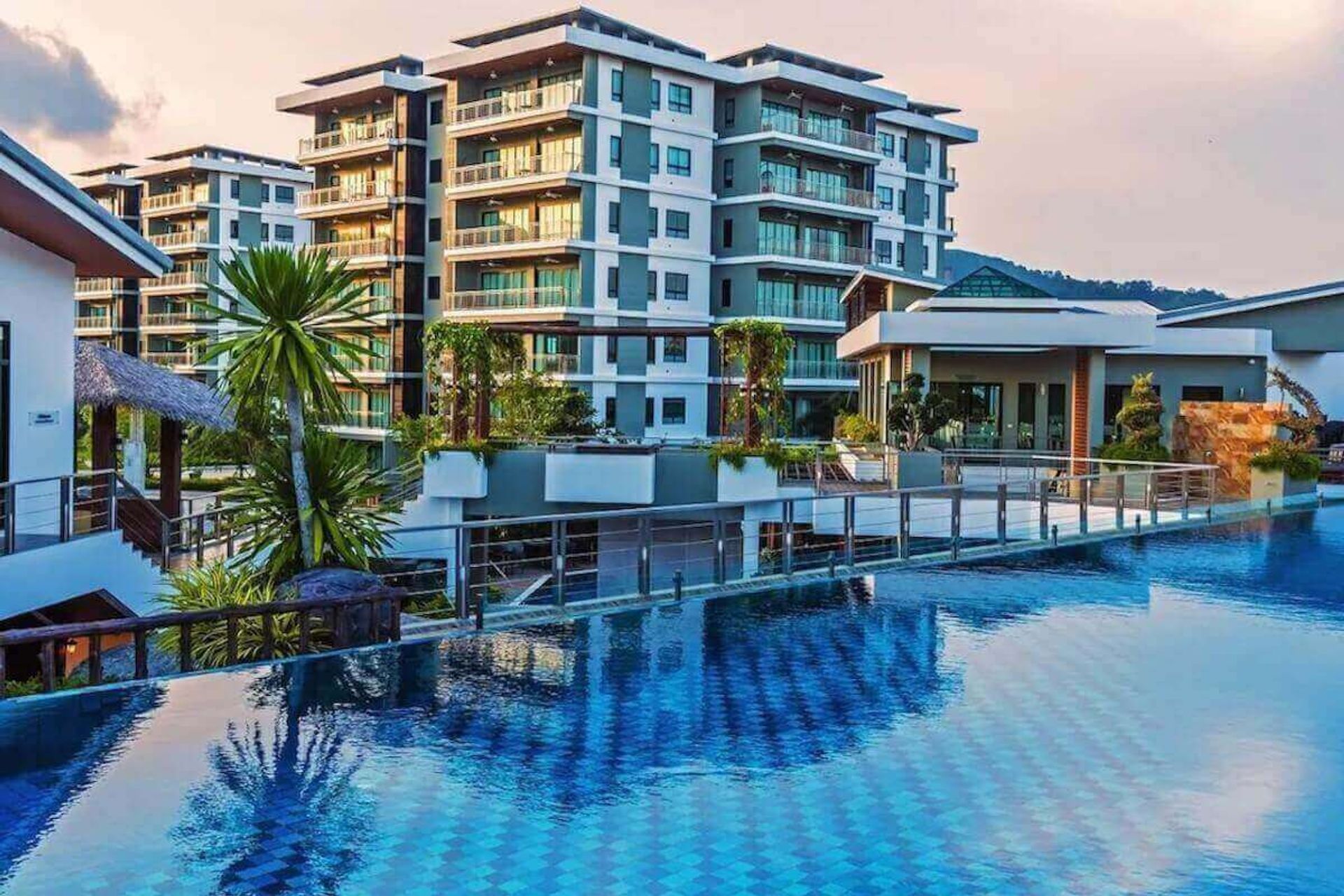 Kondominium dalam Chalong, Phuket 12372230