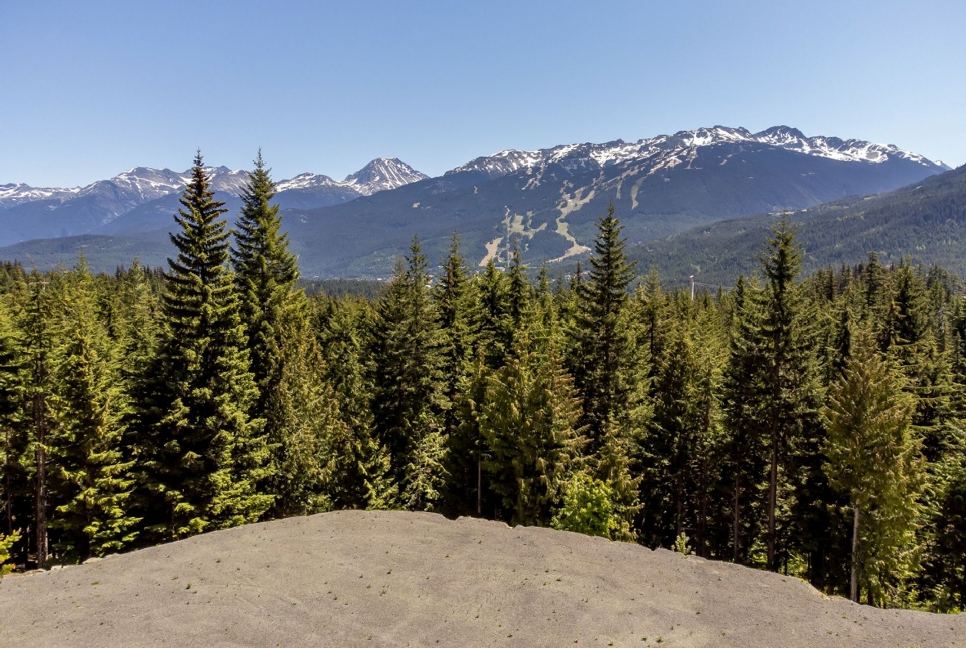 土地 在 Whistler, 不列颠哥伦比亚省 12372312