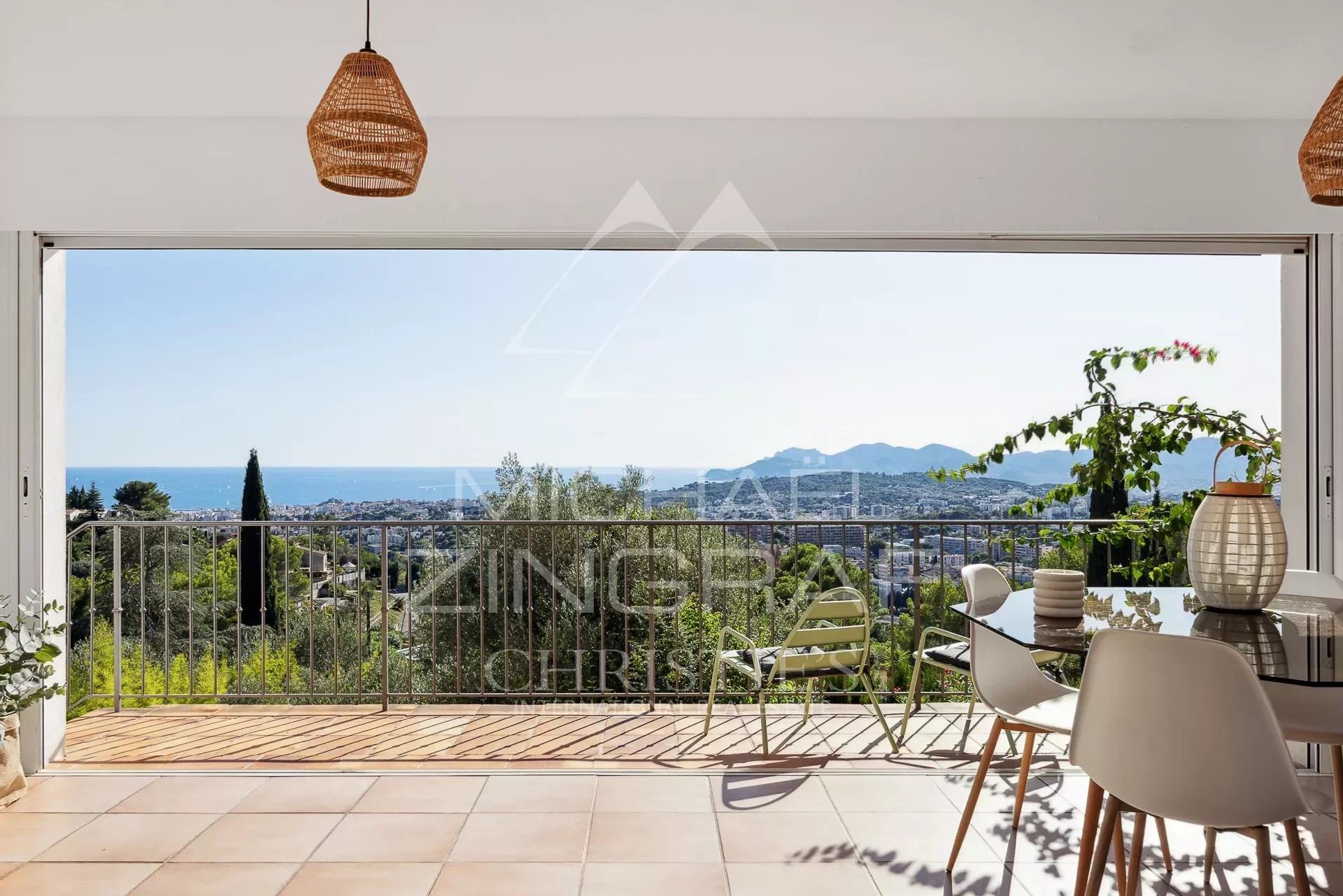 Kediaman dalam Mougins, Alpes-Maritimes 12372555