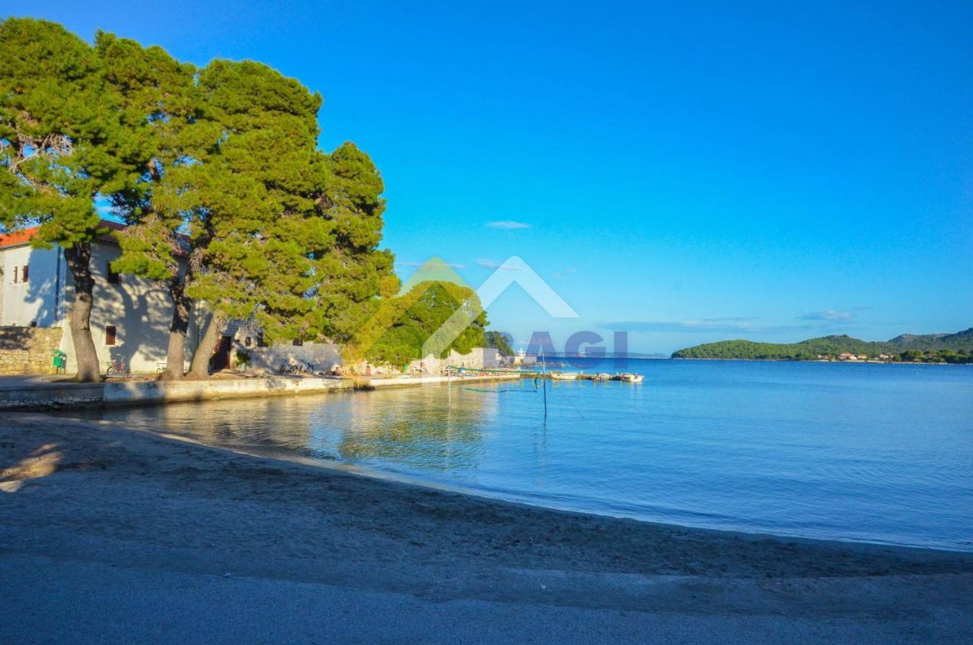 σπίτι σε Ugljan, Zadar County 12373286