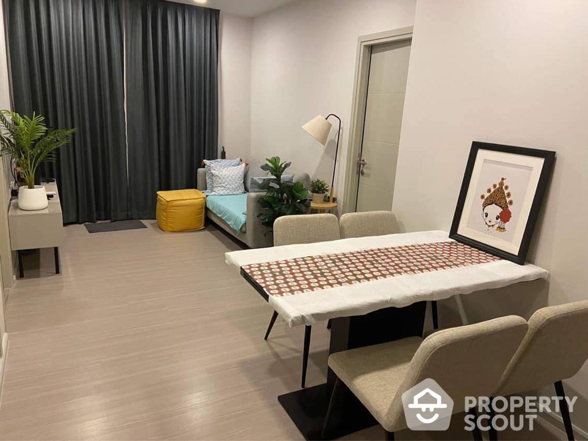 Condominium in Watthana, Krung Thep Maha Nakhon 12373359