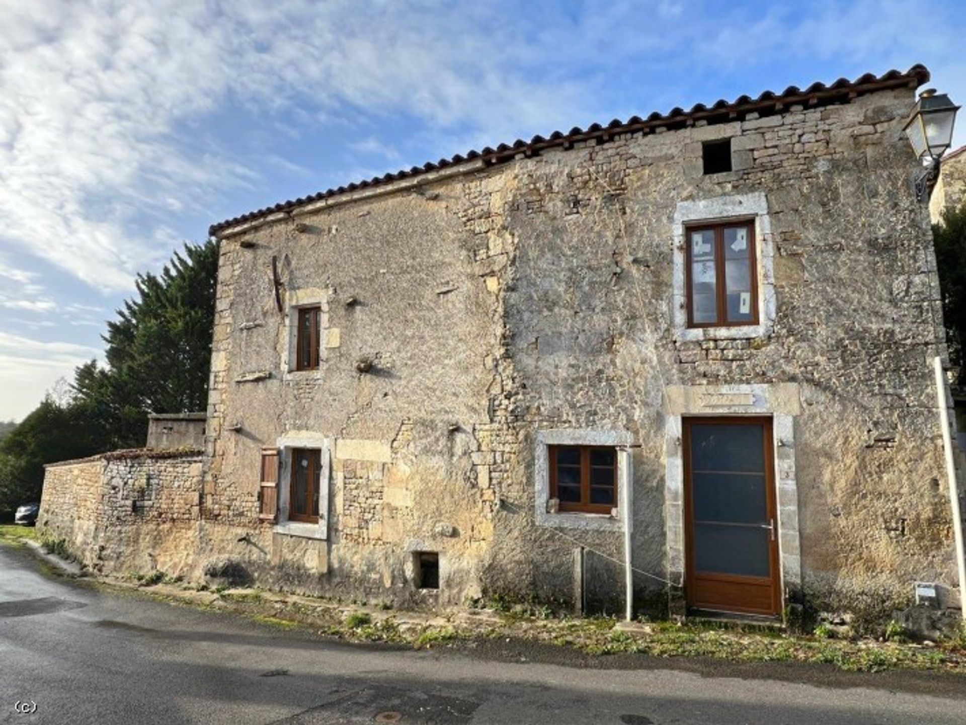 rumah dalam Villefagnan, Nouvelle-Aquitaine 12373861