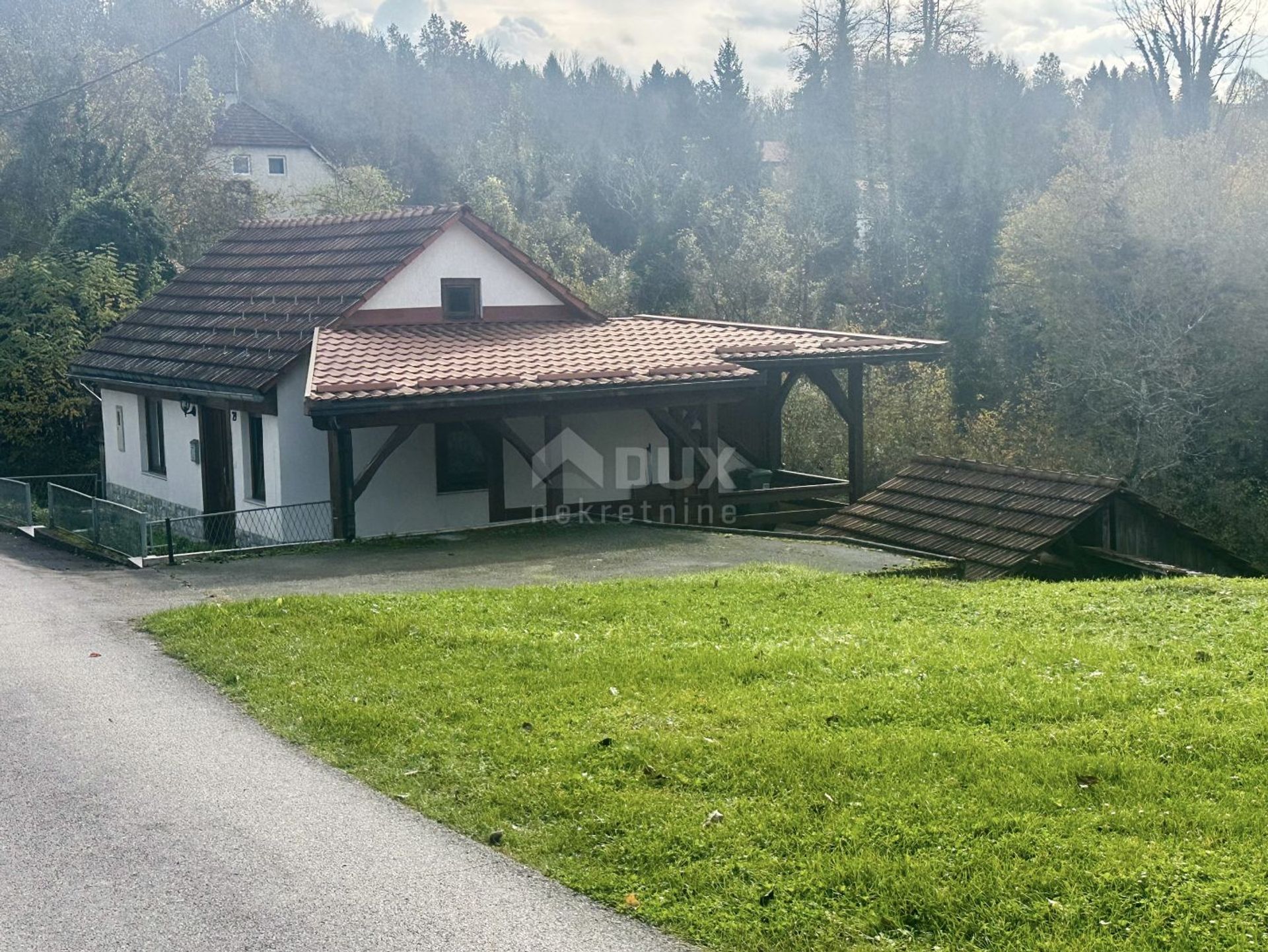 Hus i Vrbovsko, Primorsko-Goranska Zupanija 12375211