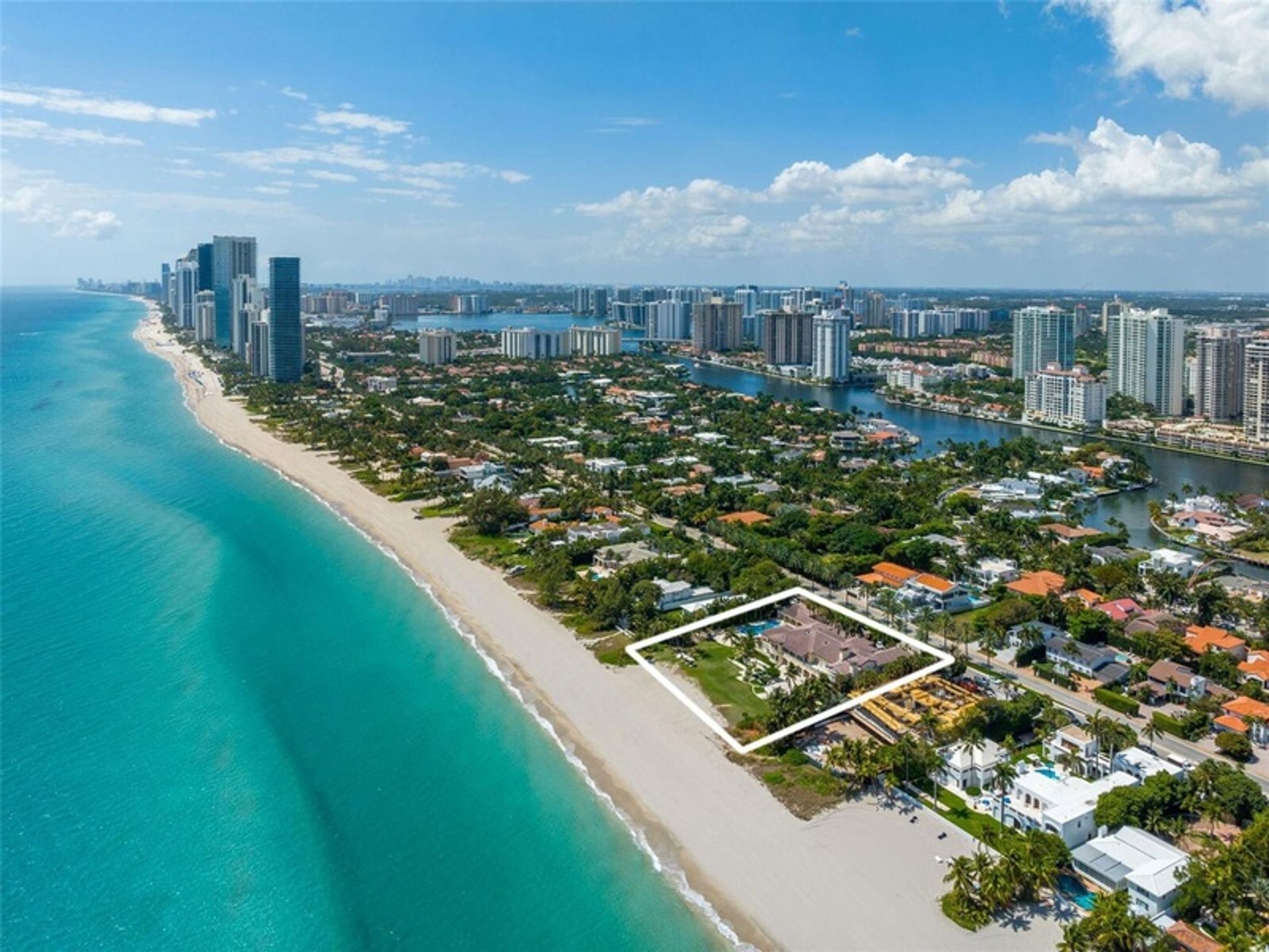 жилой дом в Golden Beach, Florida 12375228