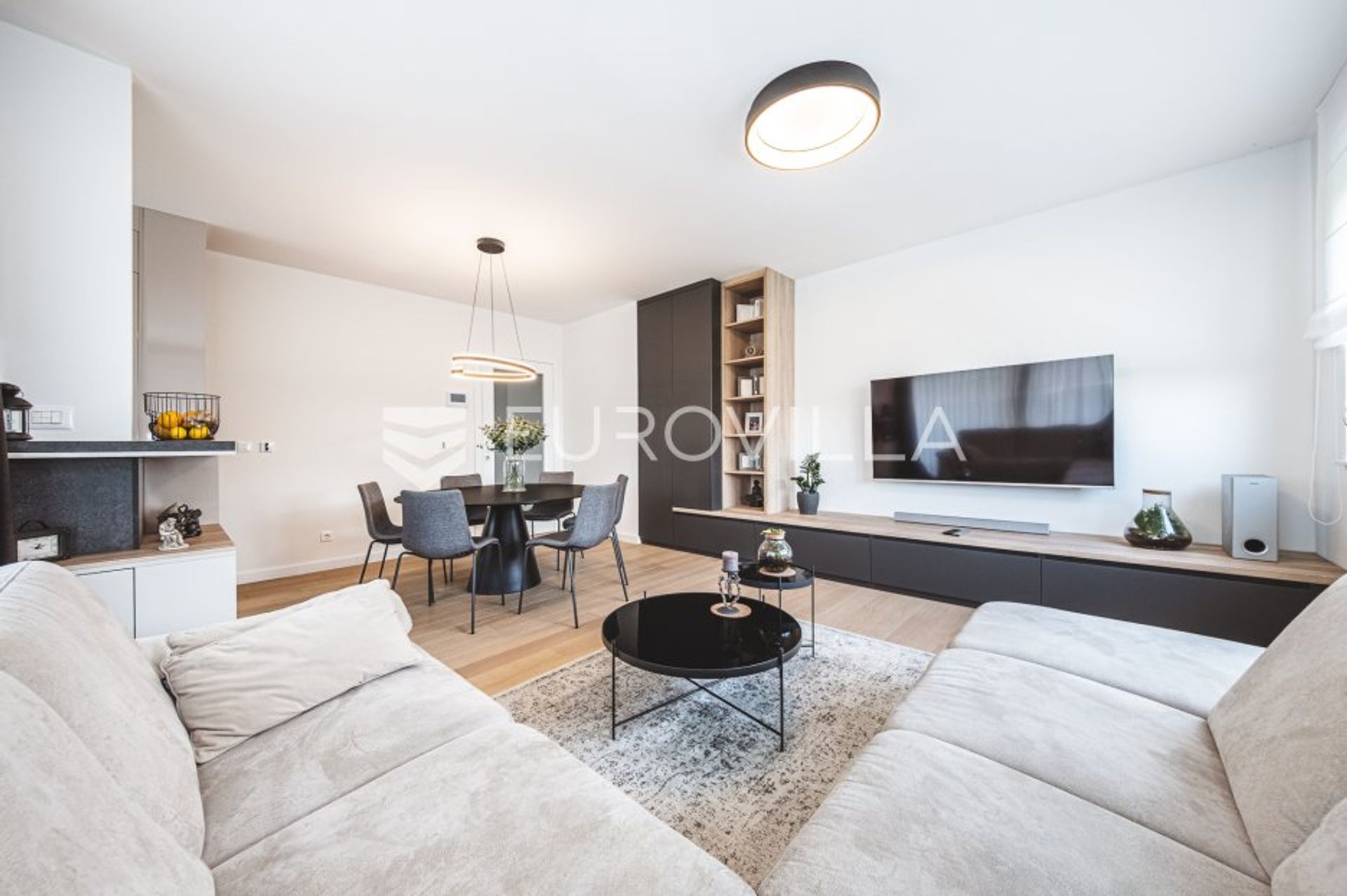 Condominium dans Jankomir, Zagreb, Grad 12375297