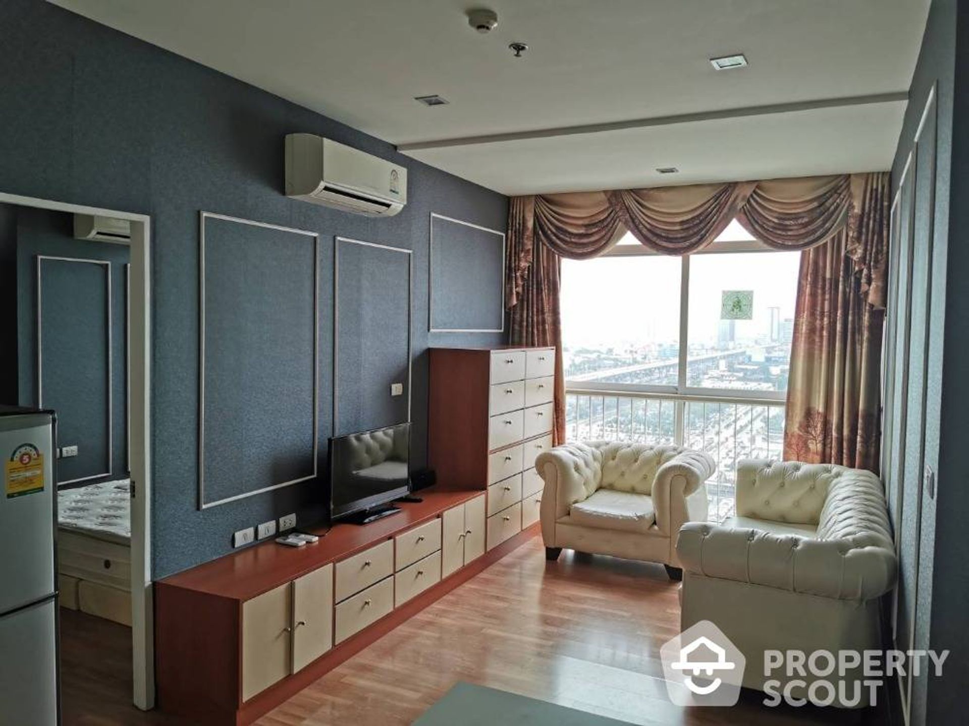 Condominio nel Divieto di Khlong Samrong, Samut Prakan 12375709