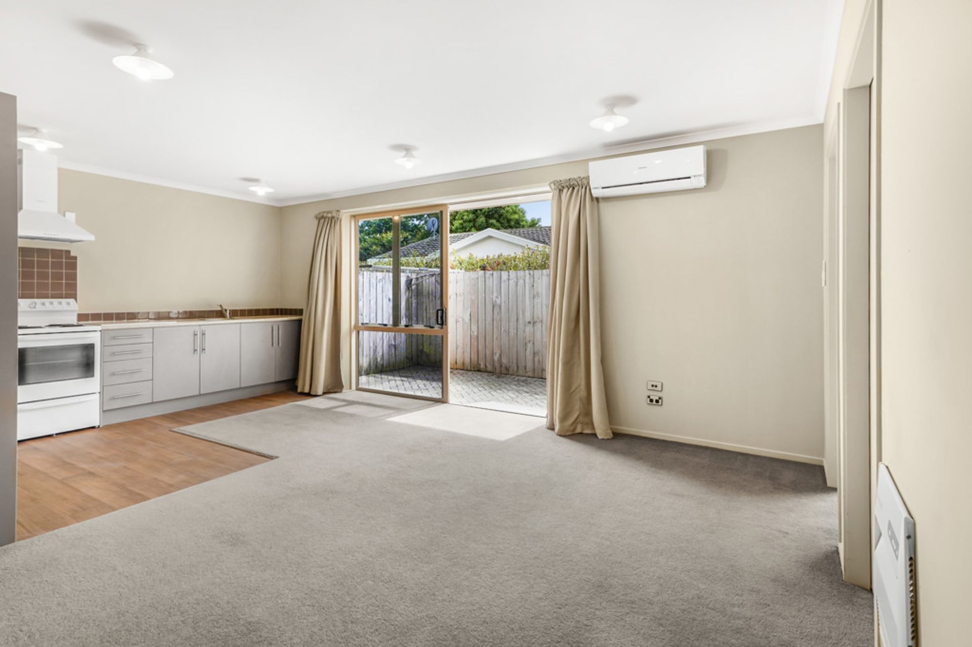 Condominium in Hamilton, Waikato 12377432