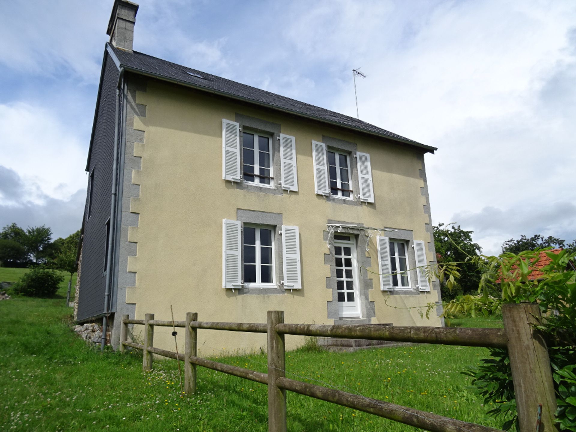 Casa nel Juvigny les Vallées, Normandy 12378045