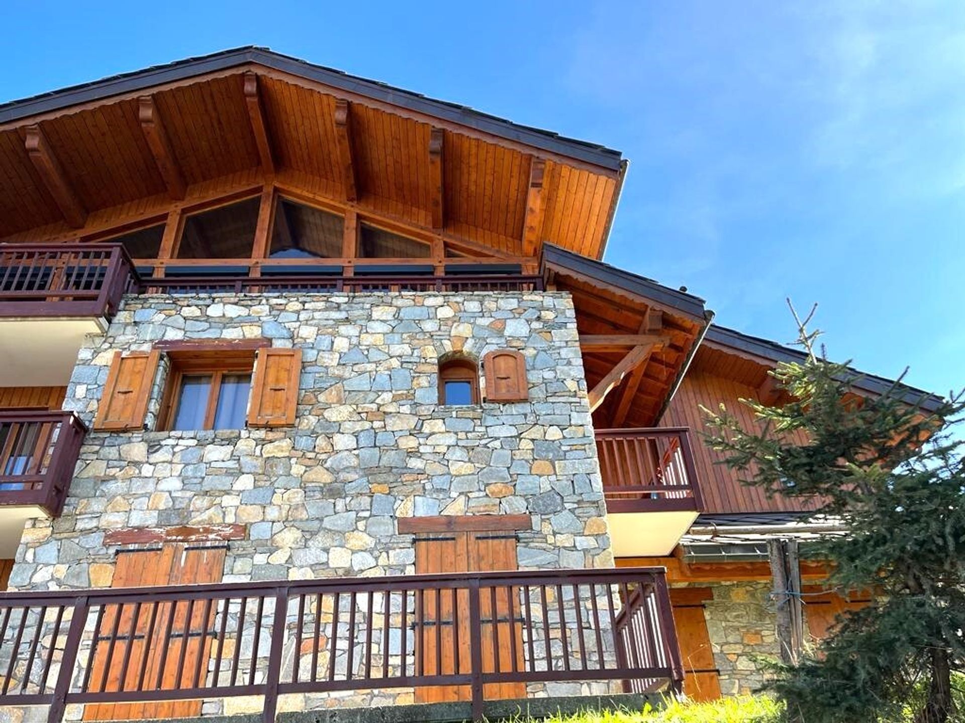 House in Courchevel, Auvergne-Rhone-Alpes 12379852