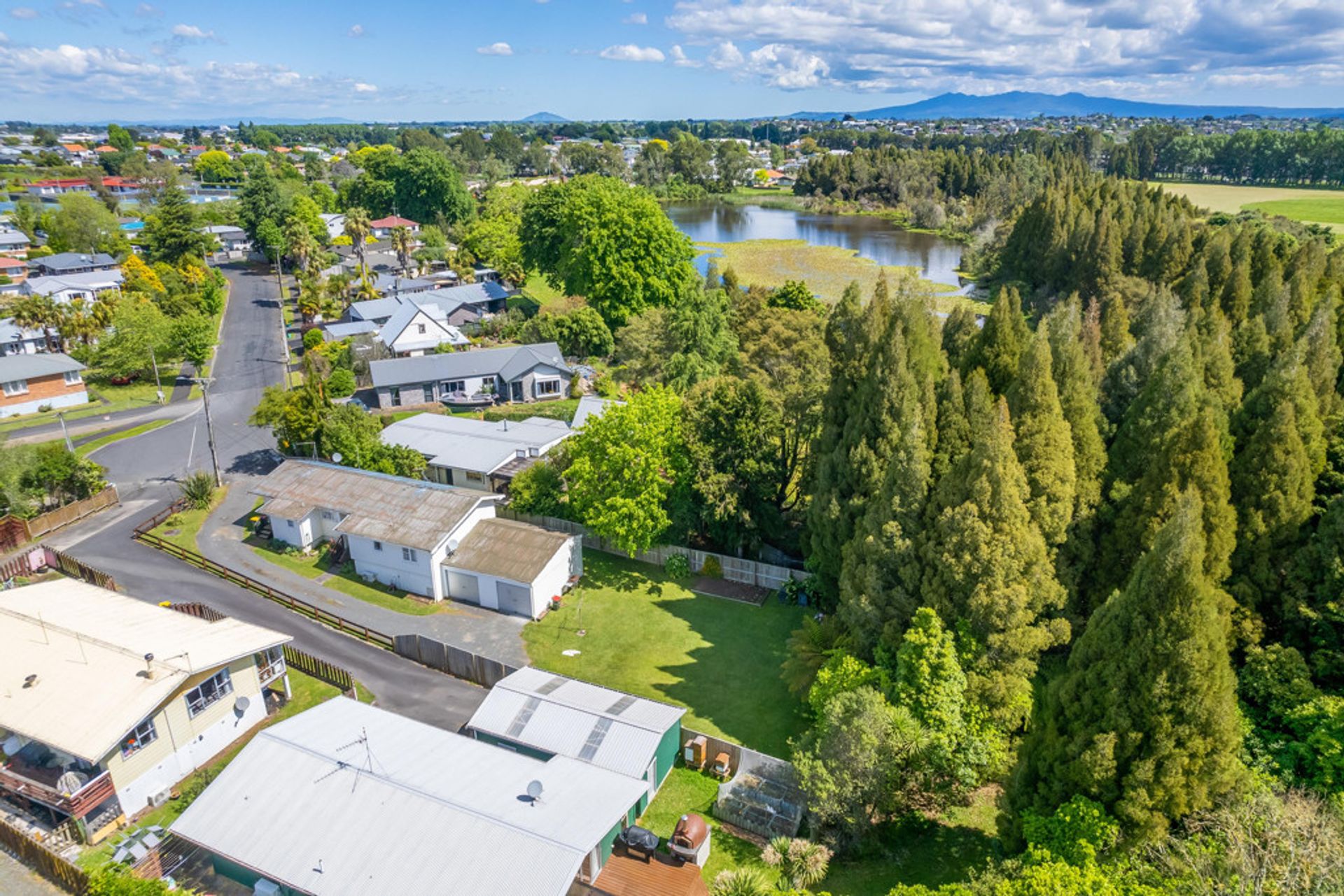 Condominium in Hamilton, Waikato 12380354