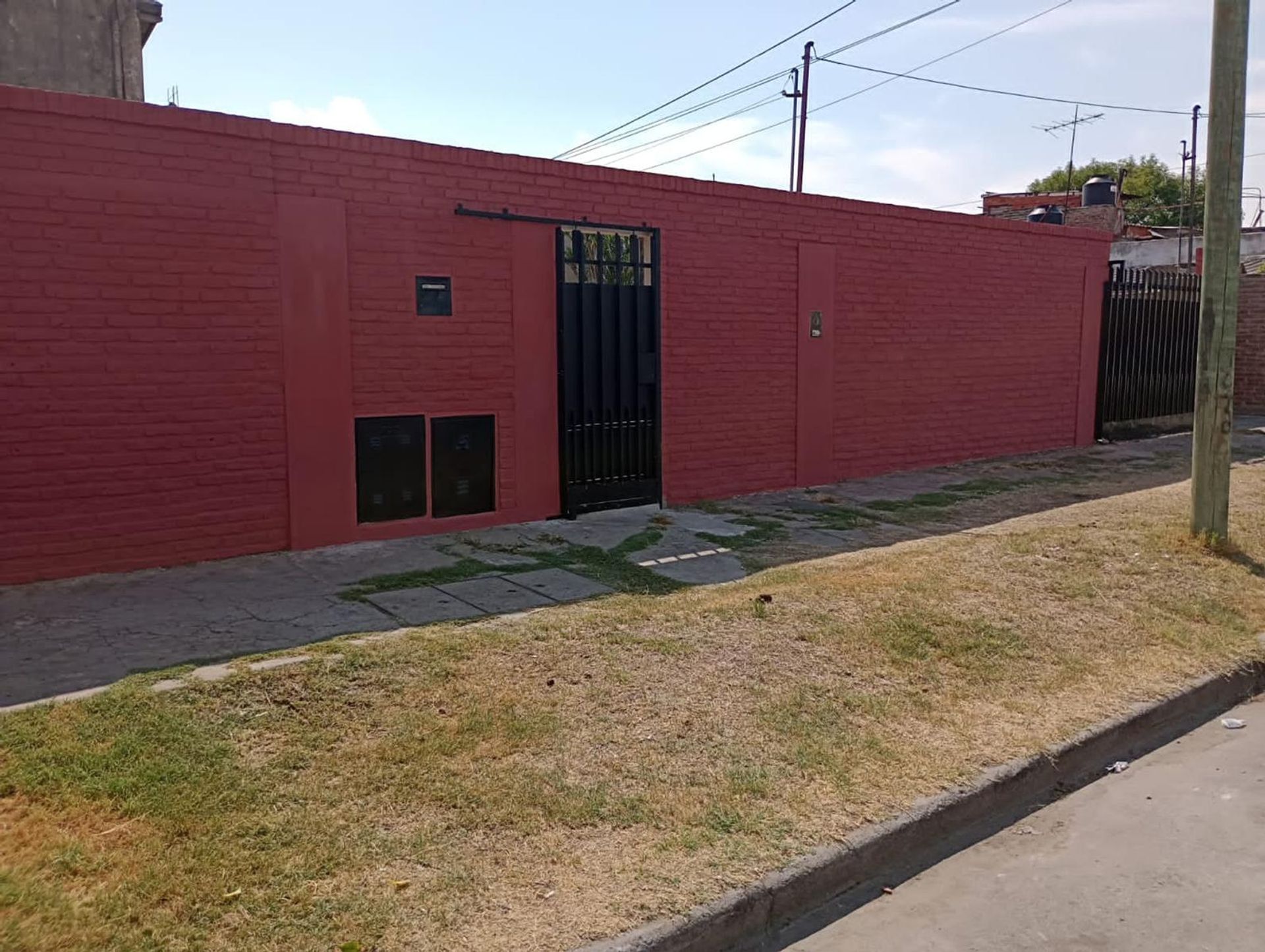 Casa nel Caseros, Provincia de Buenos Aires 12380382