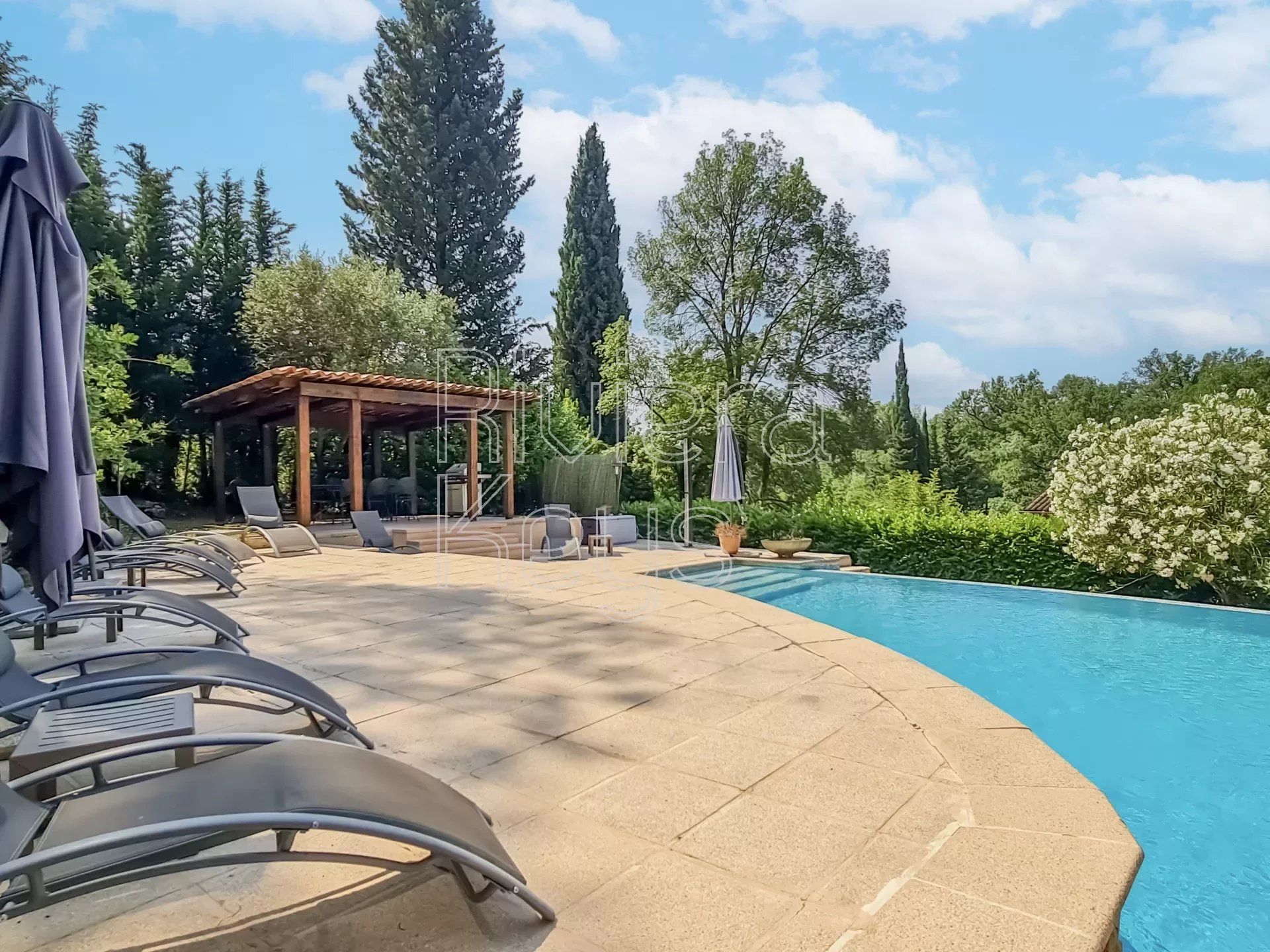 casa no Châteauneuf-Grasse, Alpes-Maritimes 12383311