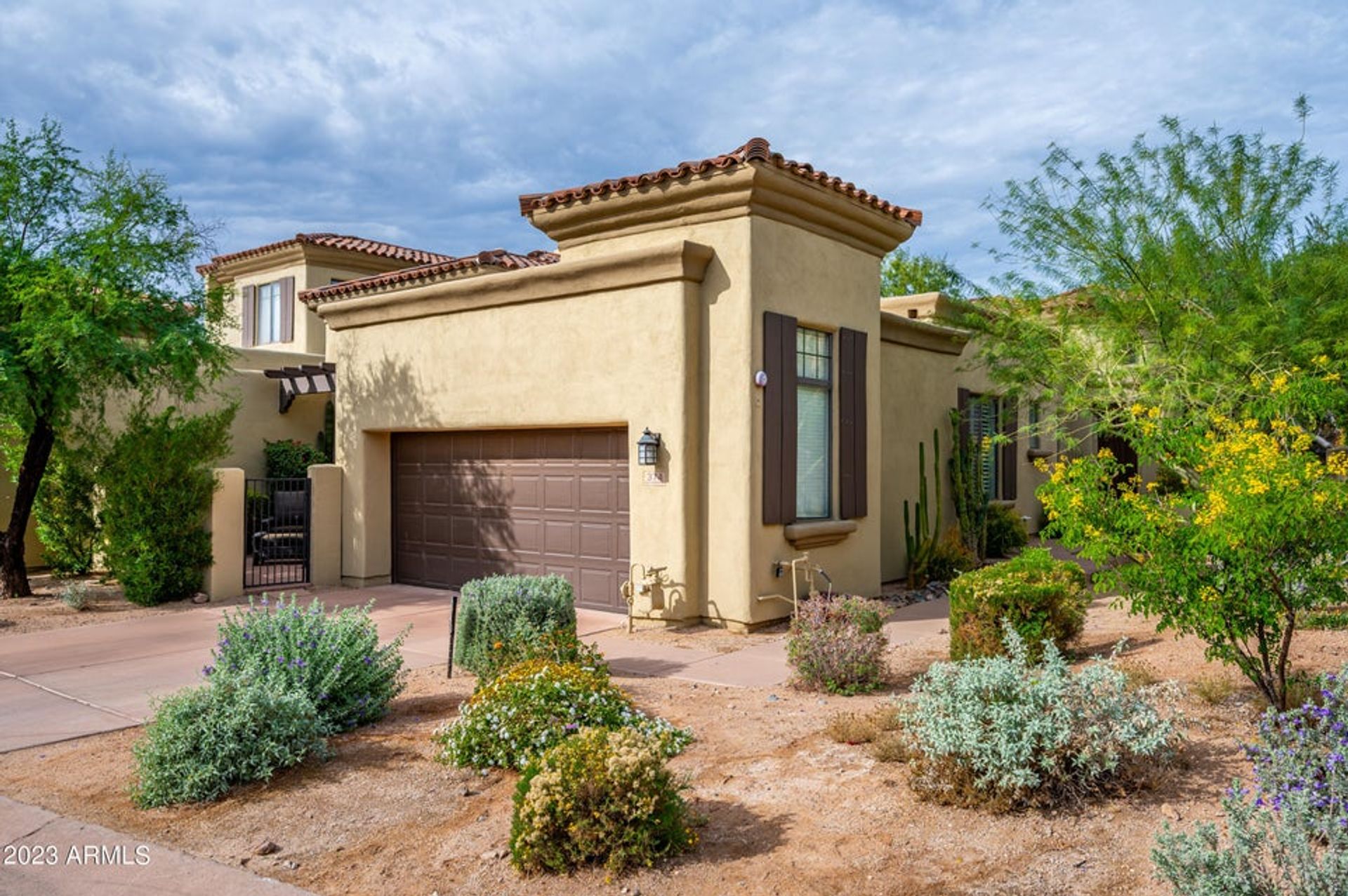 Πολλαπλές Διαμερίσματα σε Scottsdale, 9270 East Thompson Peak Parkway 12383511