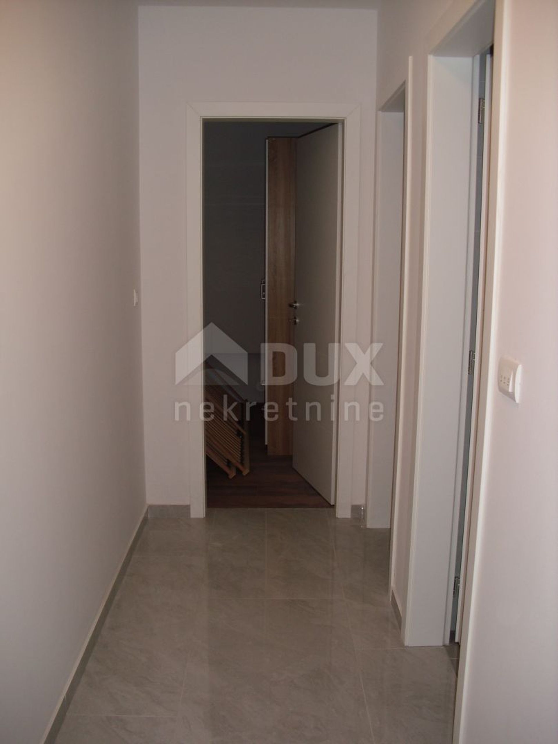 Condominio en Malinská, Primorsko-Goranska Županija 12383670