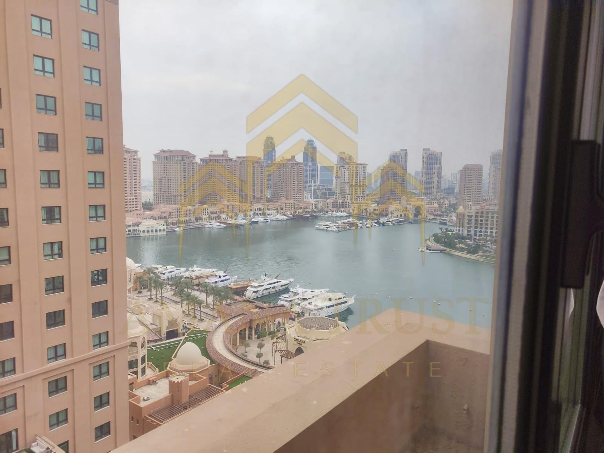 Condominium in Doha, Ad Dawhah 12383827