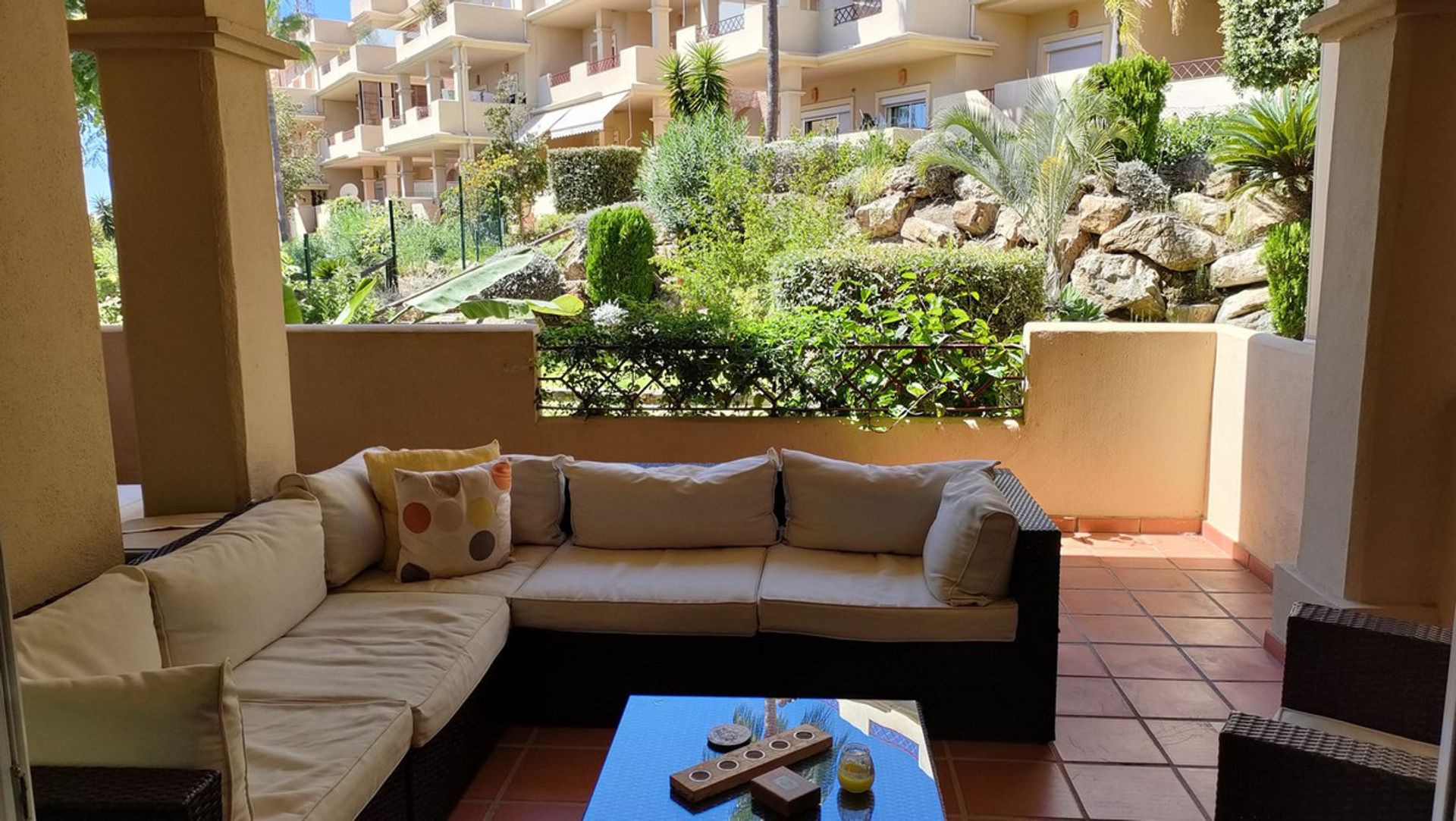 Condominium in Estepona, Andalusia 12385469