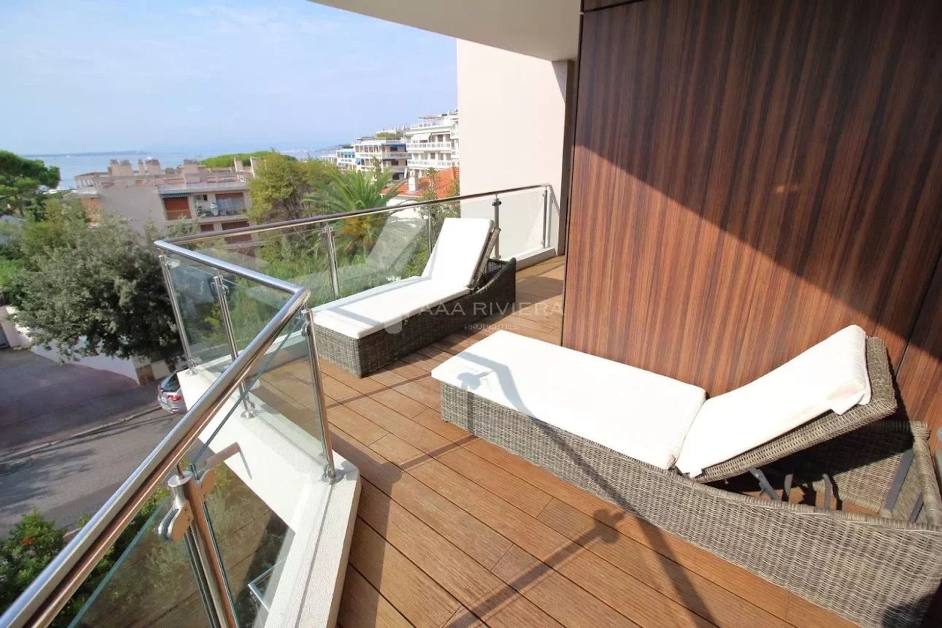 Condominium in Antibes, Alpes-Maritimes 12385847