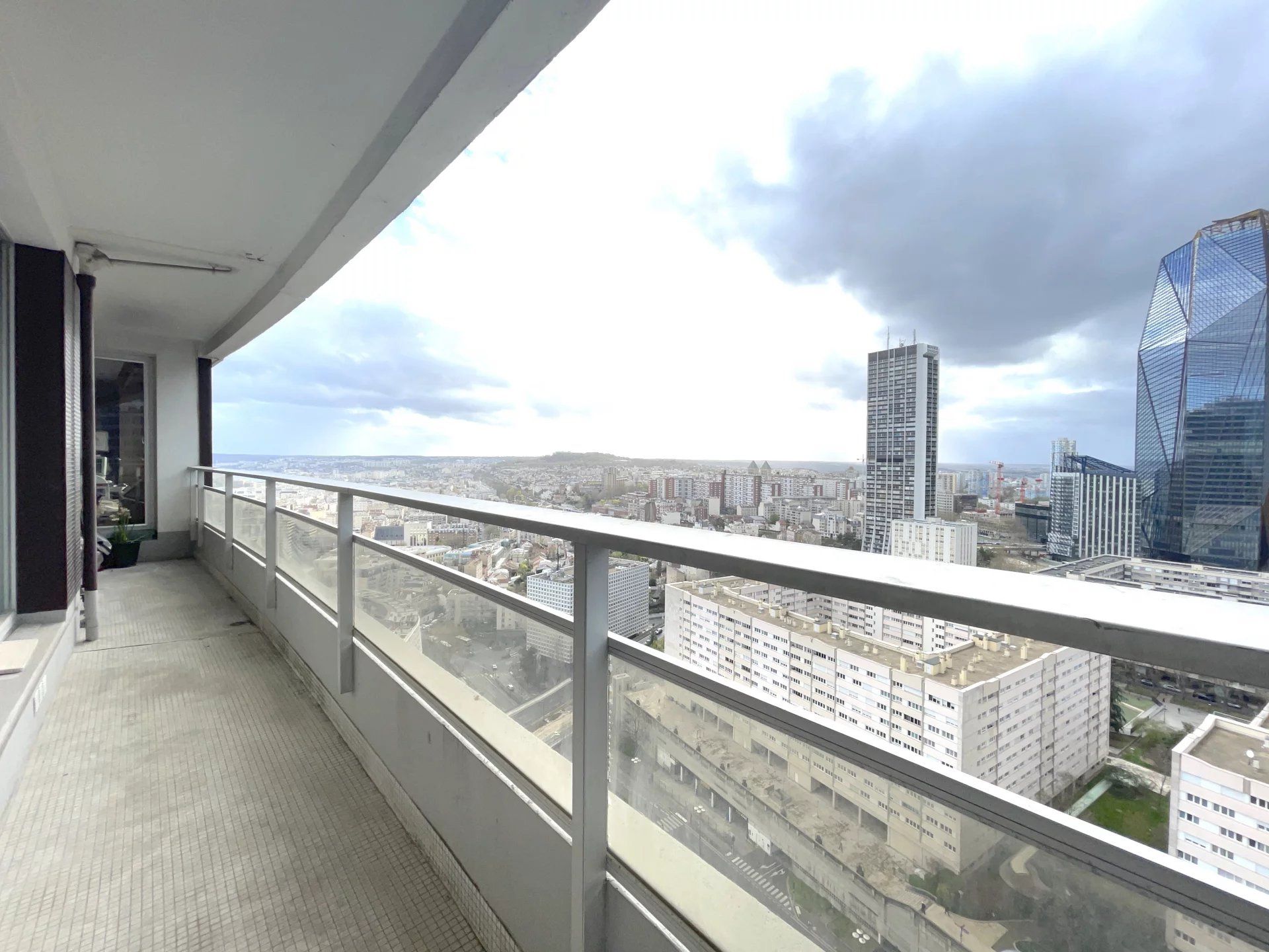 Condominio nel Puteaux, Ile-de-France 12385899