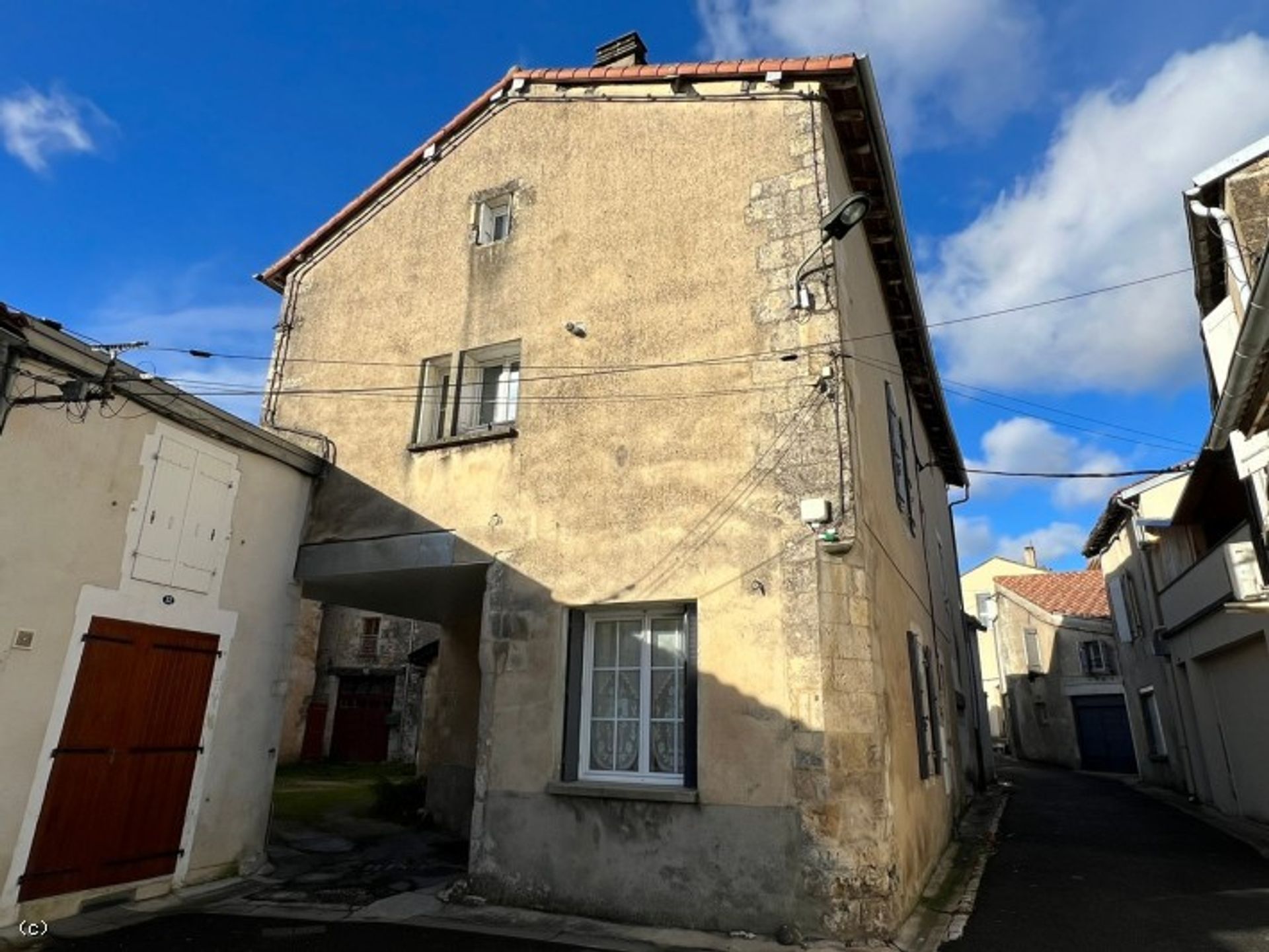 Condominium dans Ruffec, Nouvelle-Aquitaine 12386284