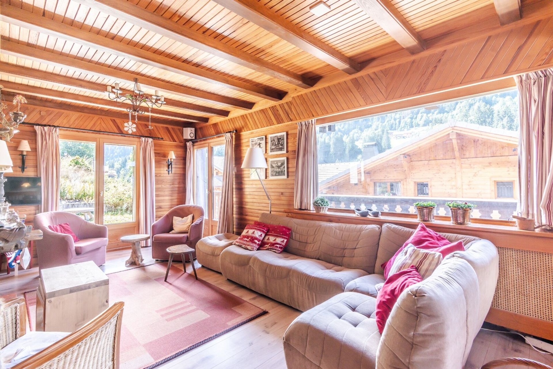 Hus i Morzine, Auvergne-Rhône-Alpes 12387327