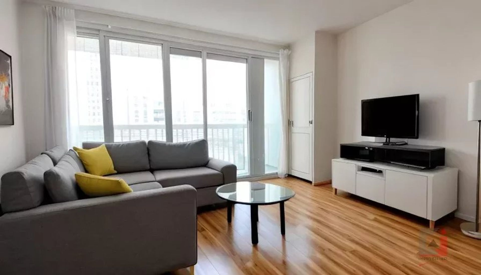 Condominium in Elancourt, Ile-de-France 12389056