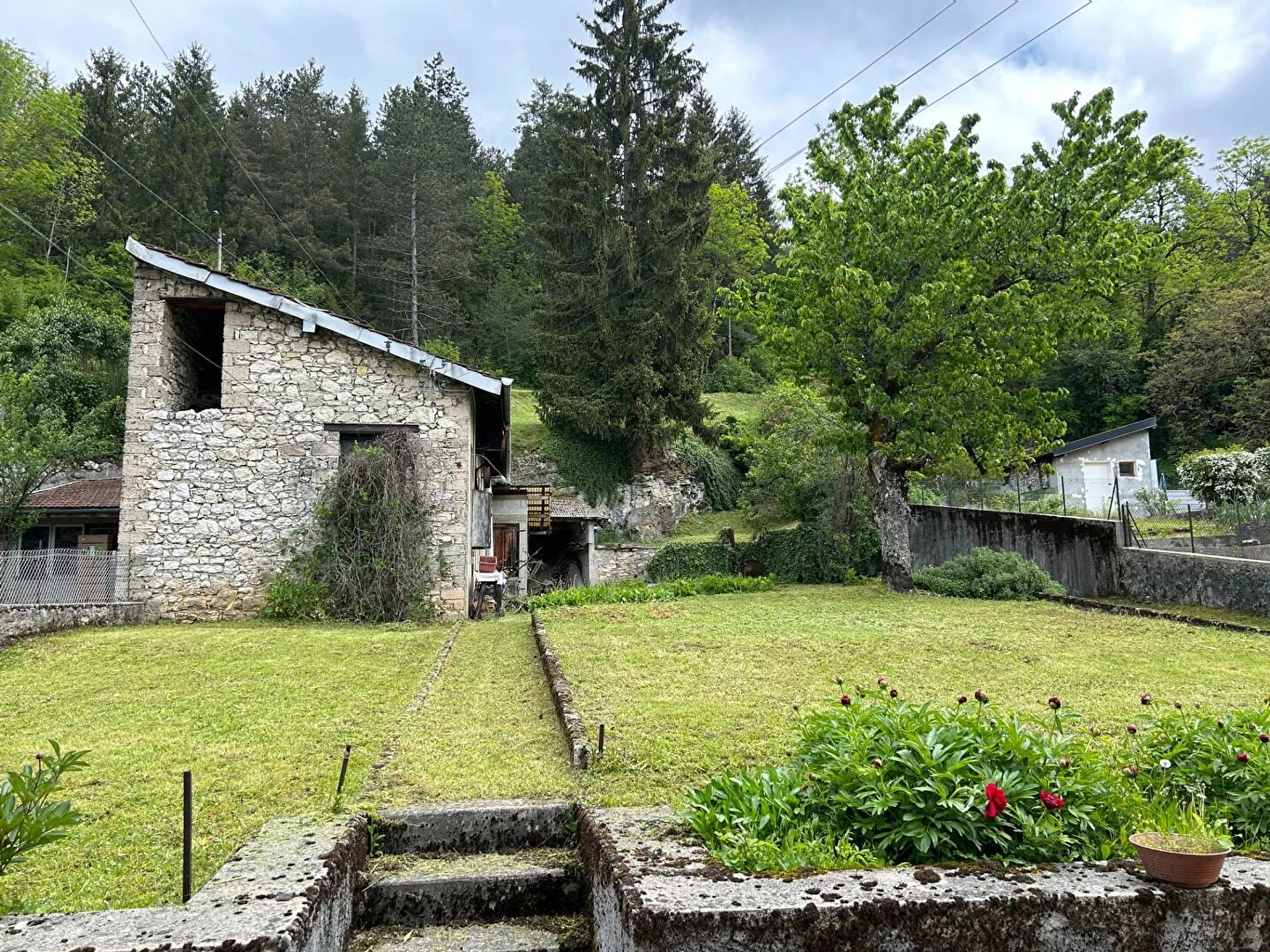 Huis in Oyonnax, Auvergne-Rhone-Alpes 12389305